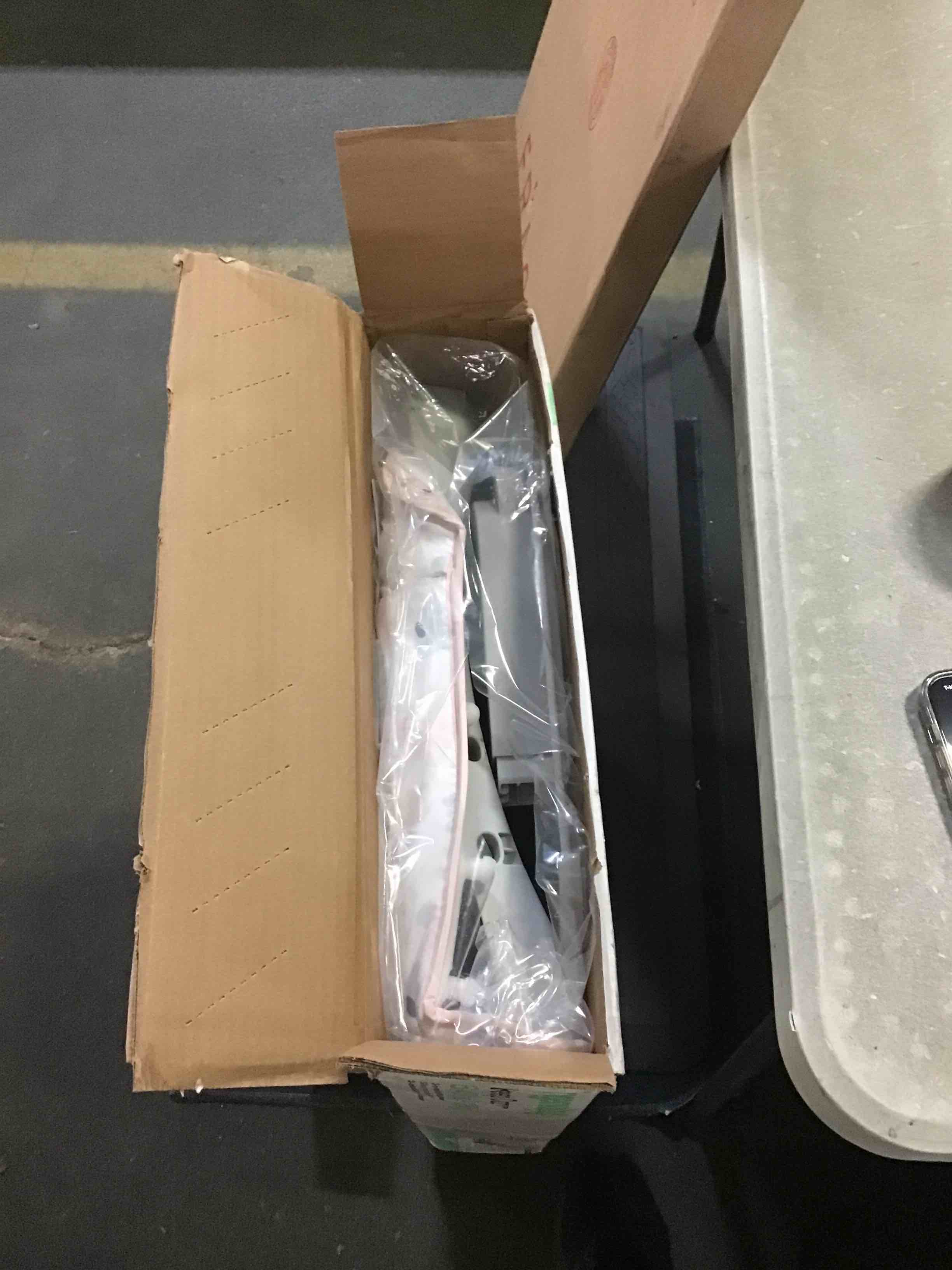 https://s3.amazonaws.com/lotting-images-prod/bidfta/GRN5247686_1691583382032.jpeg