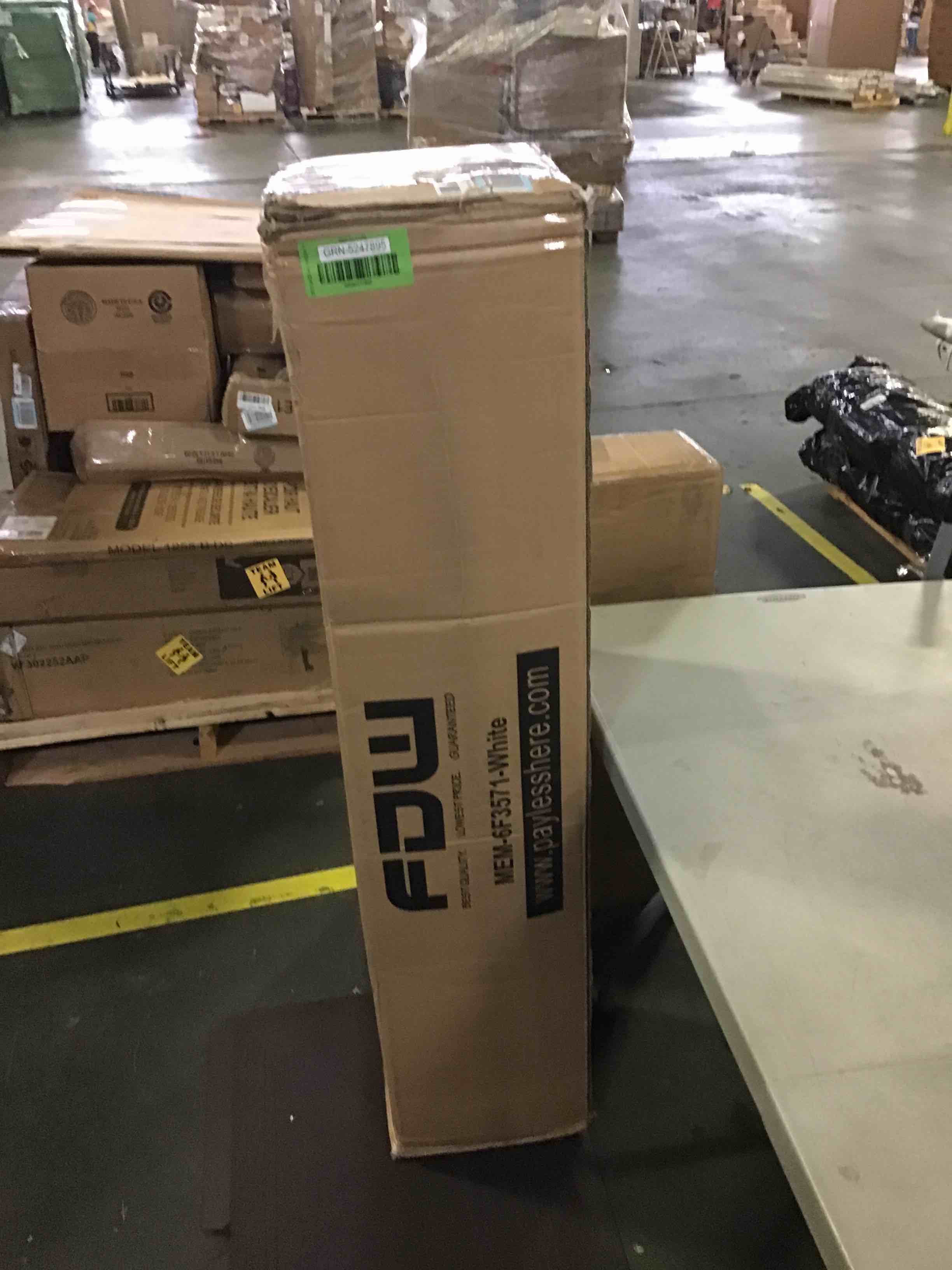 https://s3.amazonaws.com/lotting-images-prod/bidfta/GRN5247895_1692103362582.jpeg