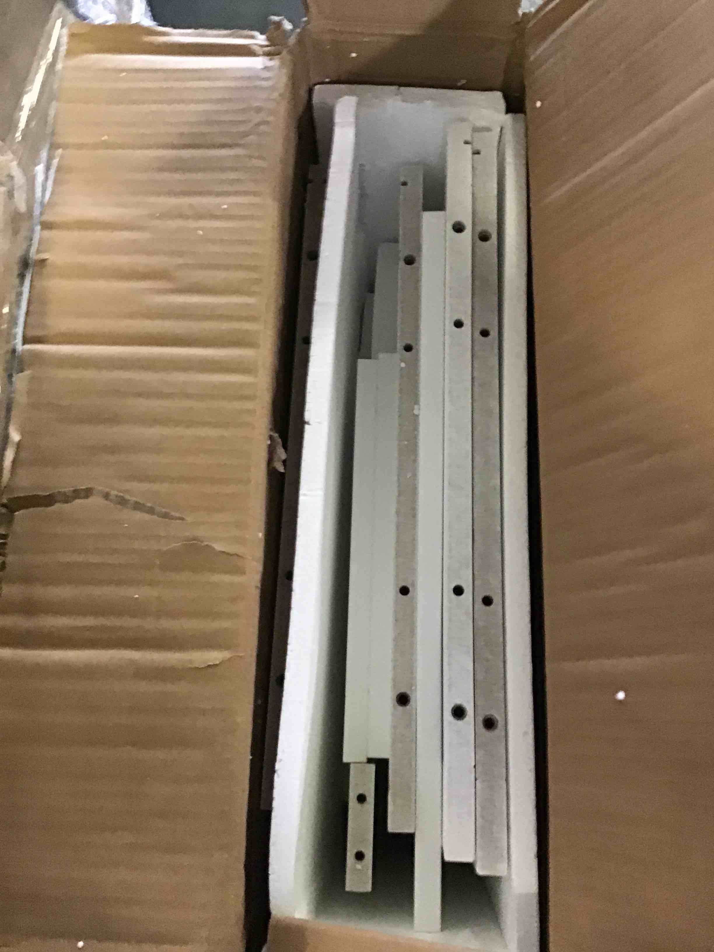 https://s3.amazonaws.com/lotting-images-prod/bidfta/GRN5251787_1692715297442.jpeg