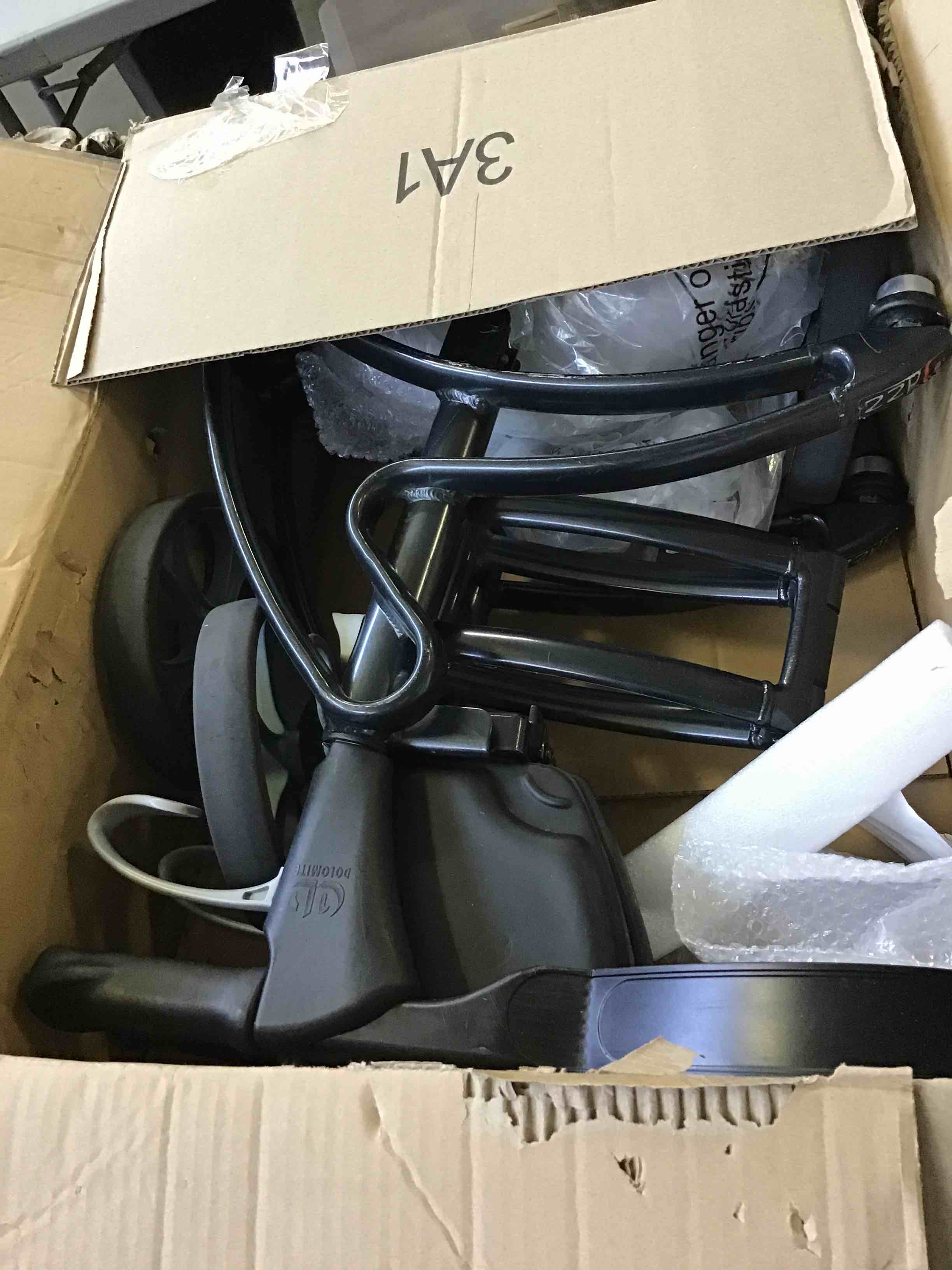 https://s3.amazonaws.com/lotting-images-prod/bidfta/GRN5251810_1692722679589.jpeg