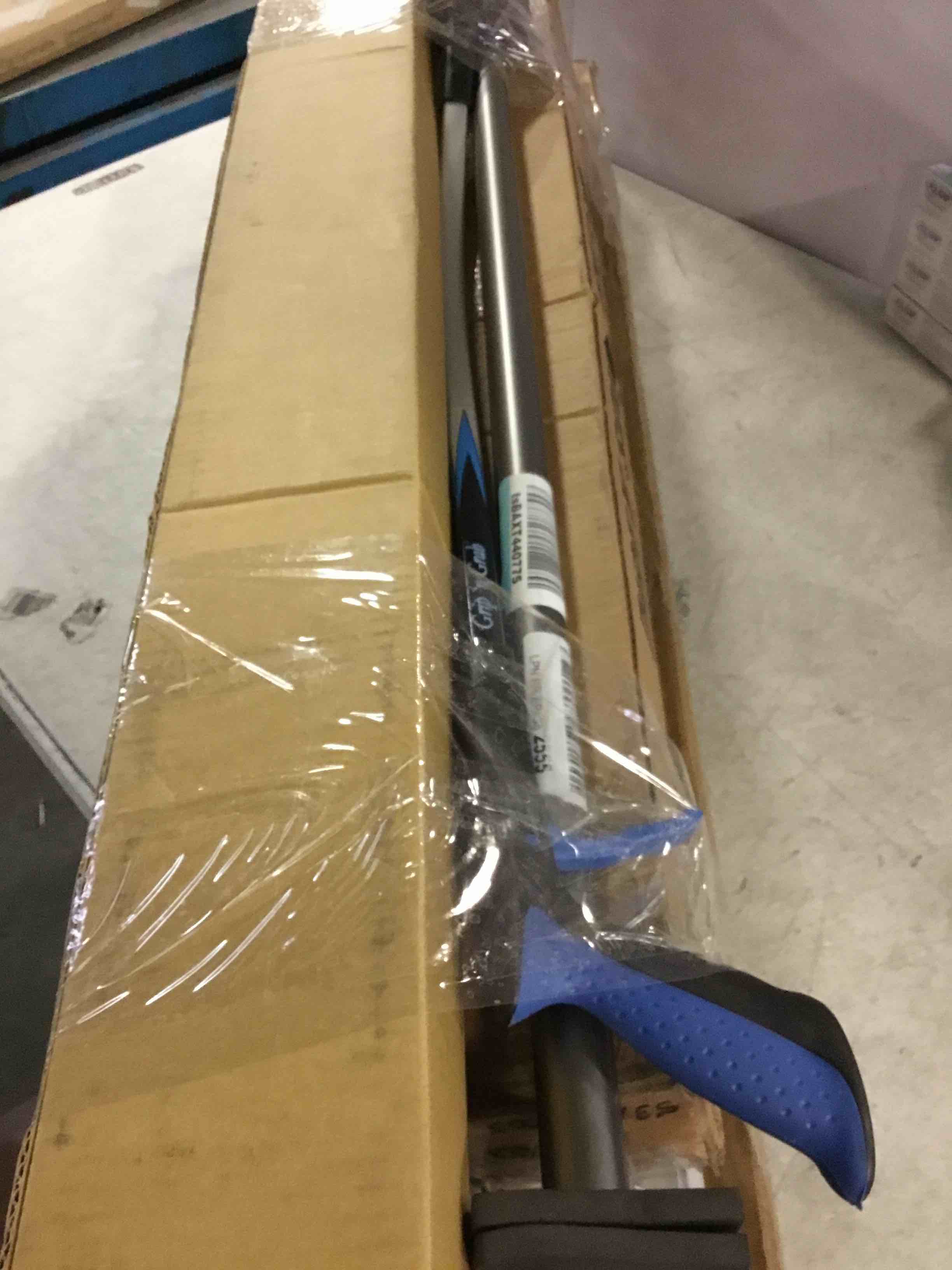 https://s3.amazonaws.com/lotting-images-prod/bidfta/GRN5252828_1690199439422.jpeg