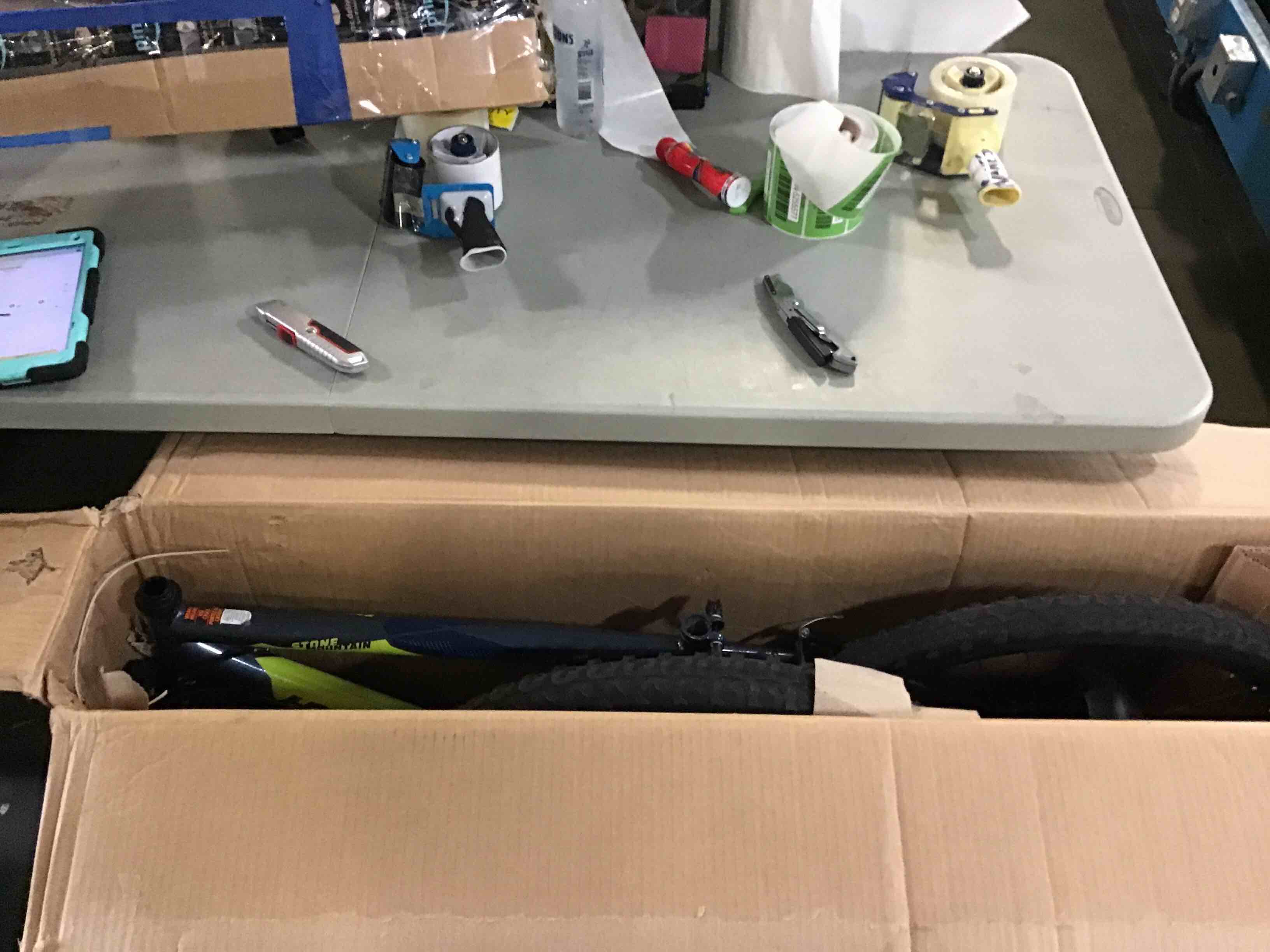 https://s3.amazonaws.com/lotting-images-prod/bidfta/GRN5255571_1690295180600.jpeg