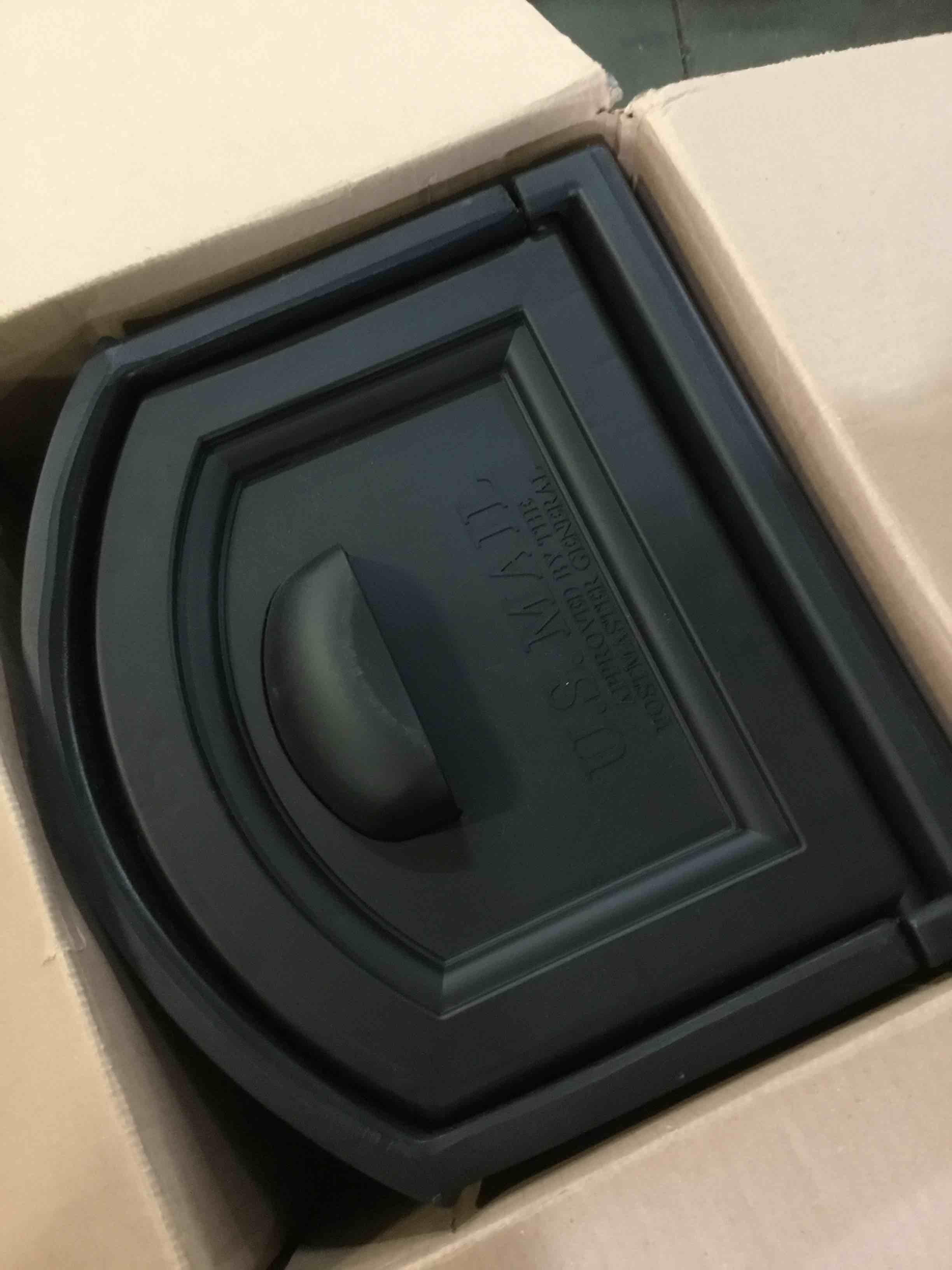 https://s3.amazonaws.com/lotting-images-prod/bidfta/GRN5255720_1690392921308.jpeg