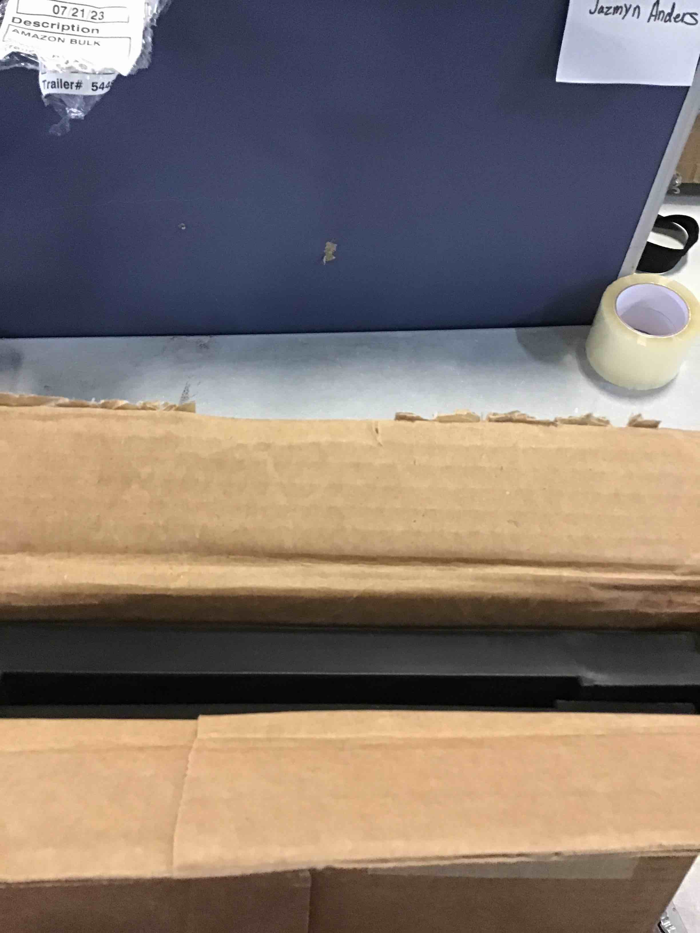 https://s3.amazonaws.com/lotting-images-prod/bidfta/GRN5255808_1690465417558.jpeg