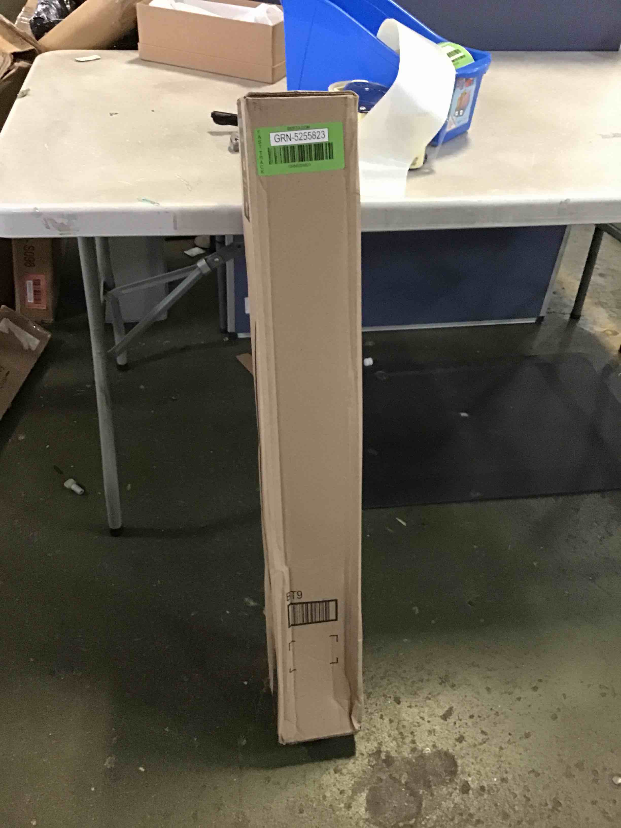 https://s3.amazonaws.com/lotting-images-prod/bidfta/GRN5255823_1690470344597.jpeg