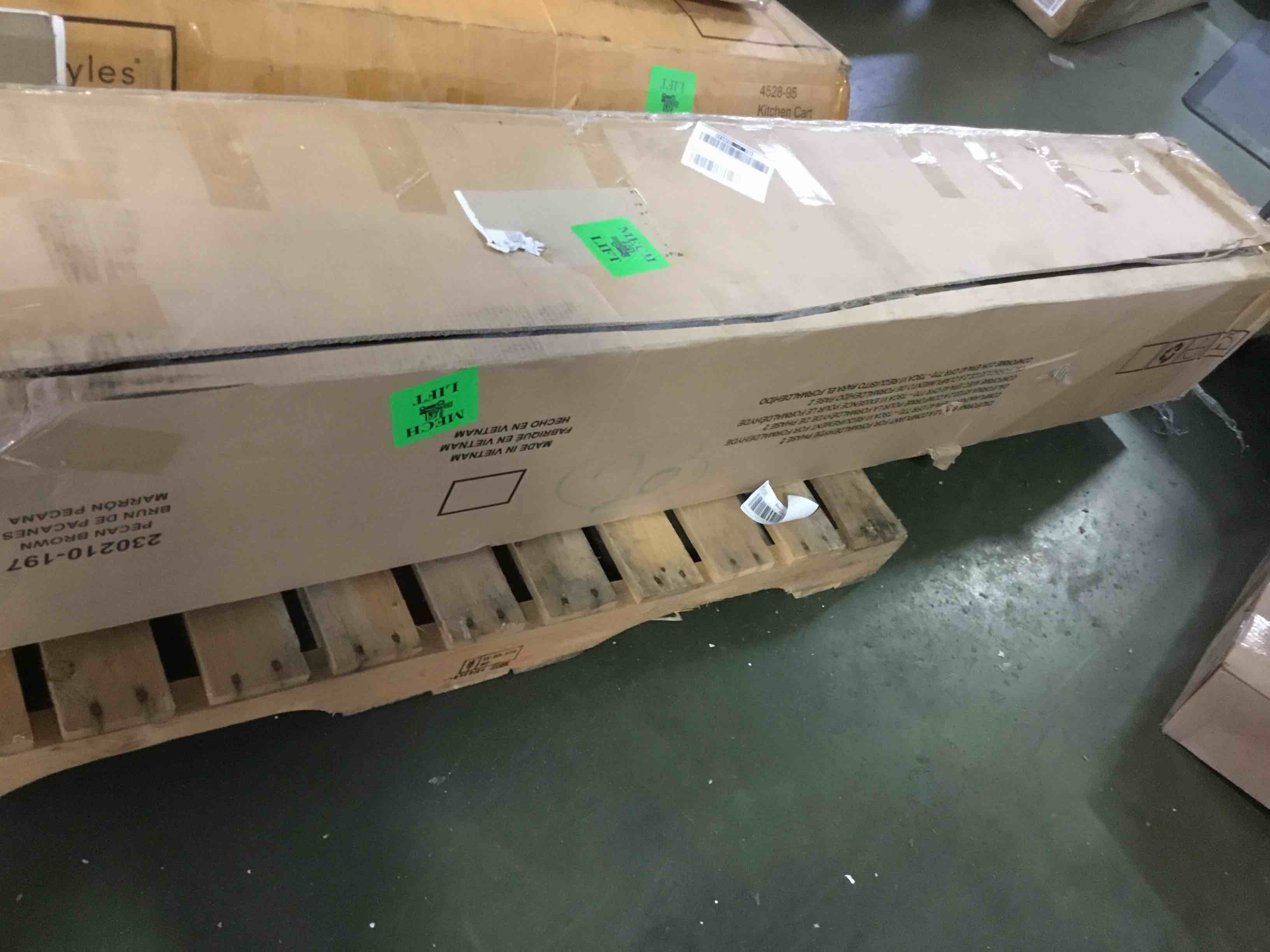 https://s3.amazonaws.com/lotting-images-prod/bidfta/GRN5256429_1691331268539.jpeg