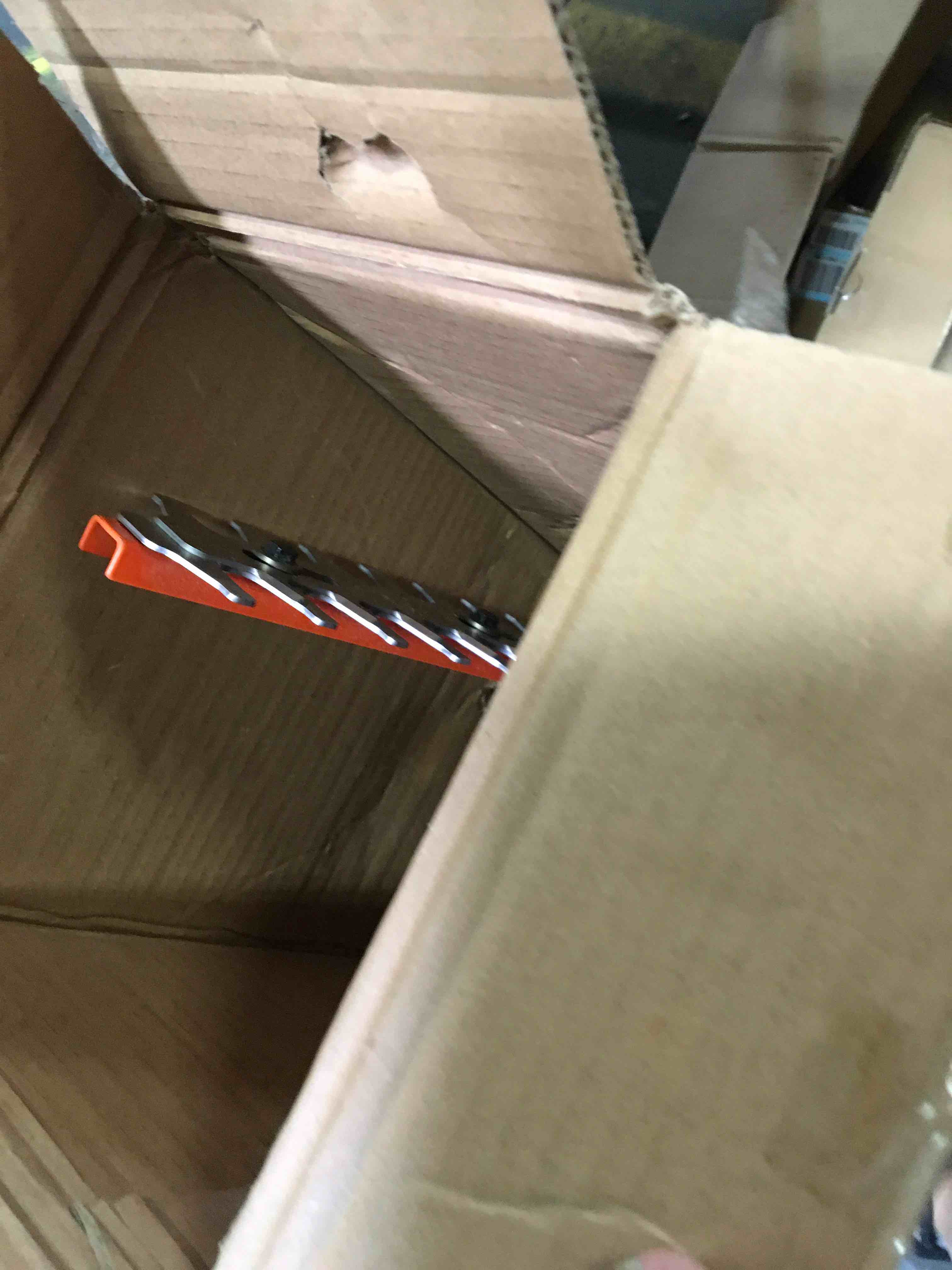 https://s3.amazonaws.com/lotting-images-prod/bidfta/GRN5257732_1690903135887.jpeg
