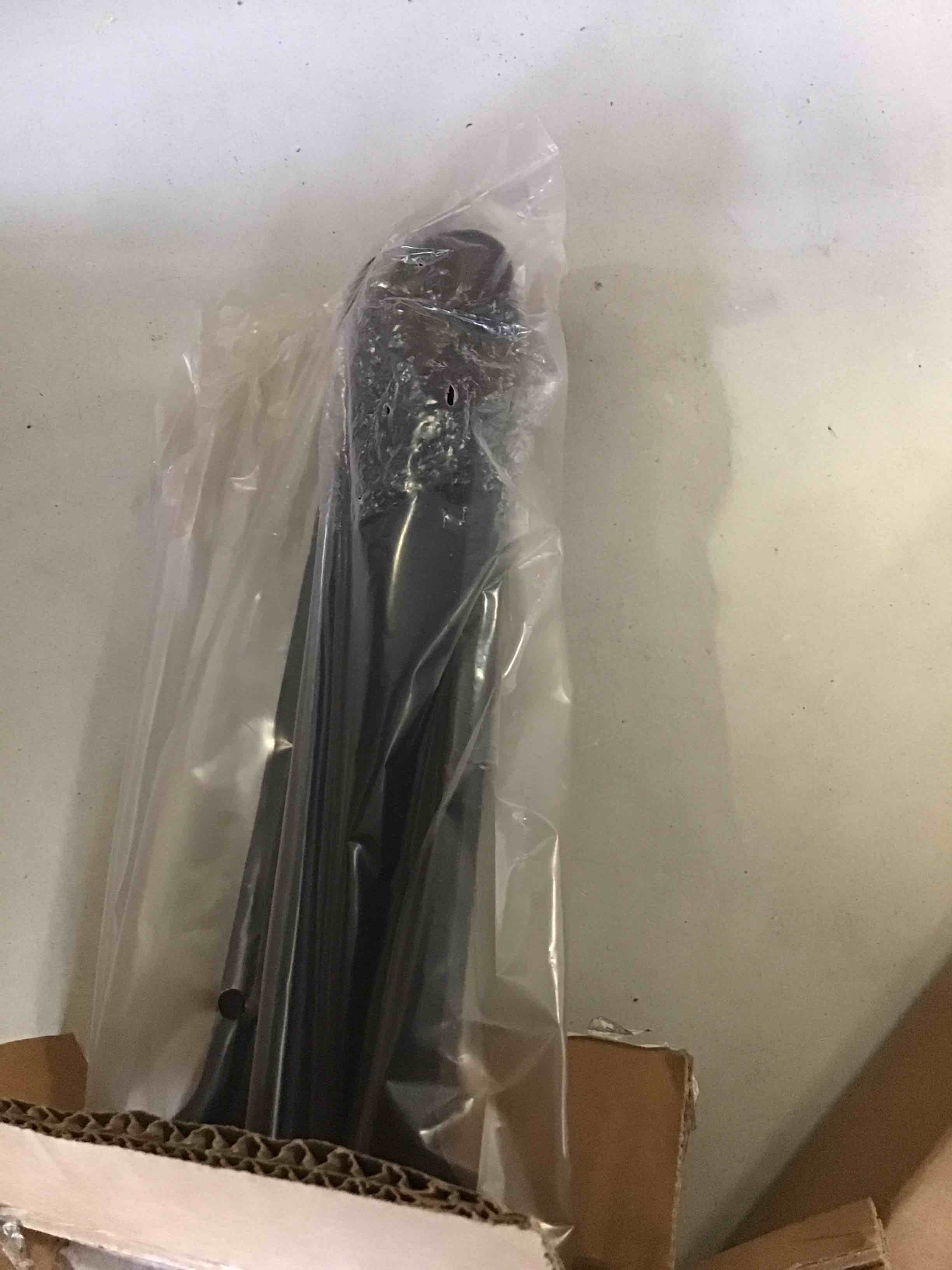 https://s3.amazonaws.com/lotting-images-prod/bidfta/GRN5259366_1690469527542.jpeg