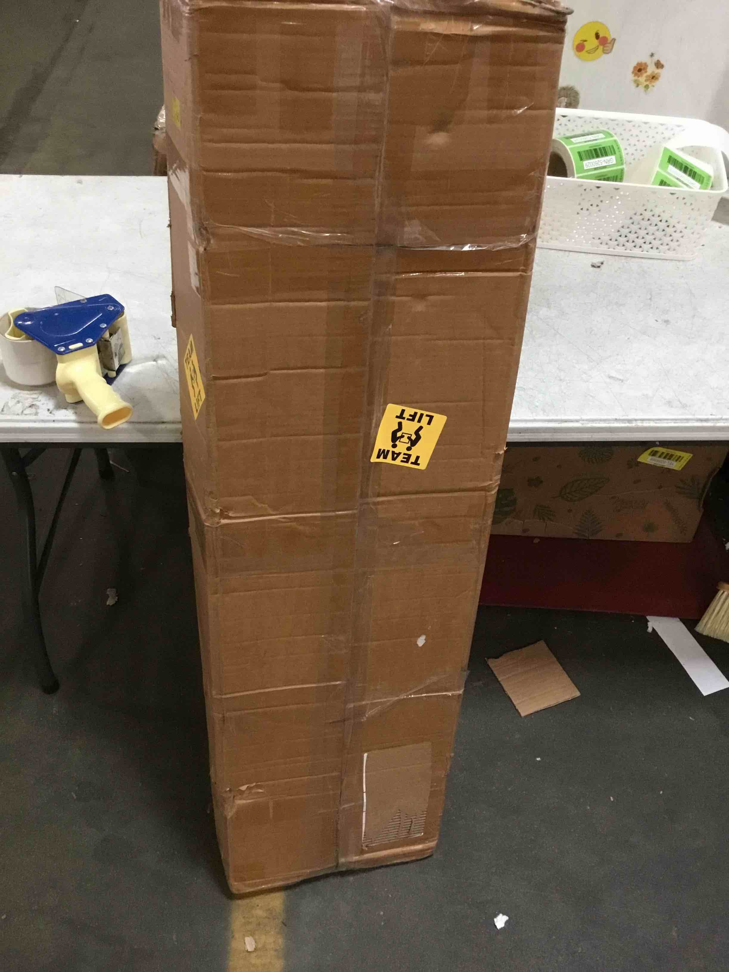 https://s3.amazonaws.com/lotting-images-prod/bidfta/GRN5260018_1690308188465.jpeg