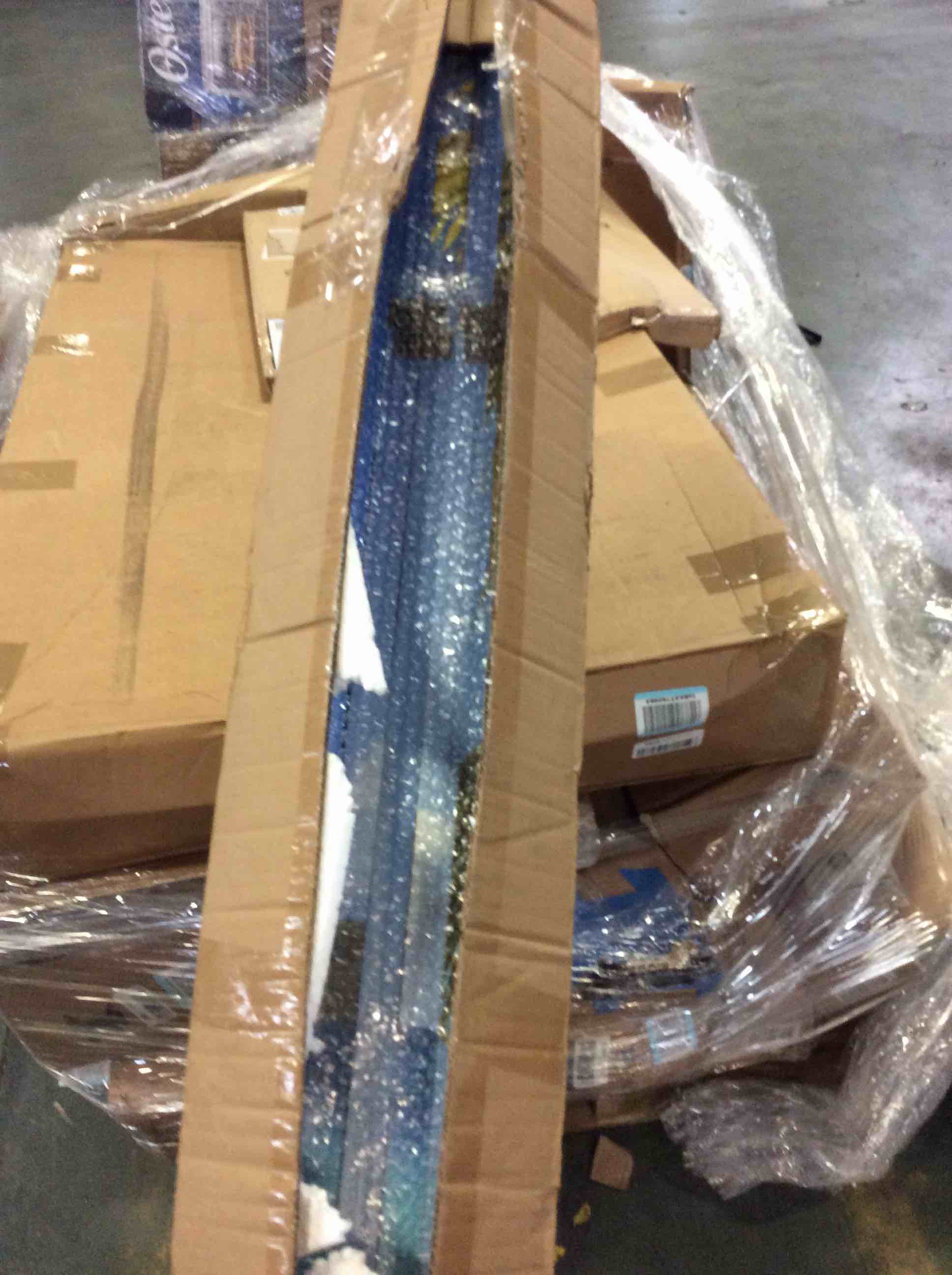 https://s3.amazonaws.com/lotting-images-prod/bidfta/GRN5260779_1690906125434.jpeg
