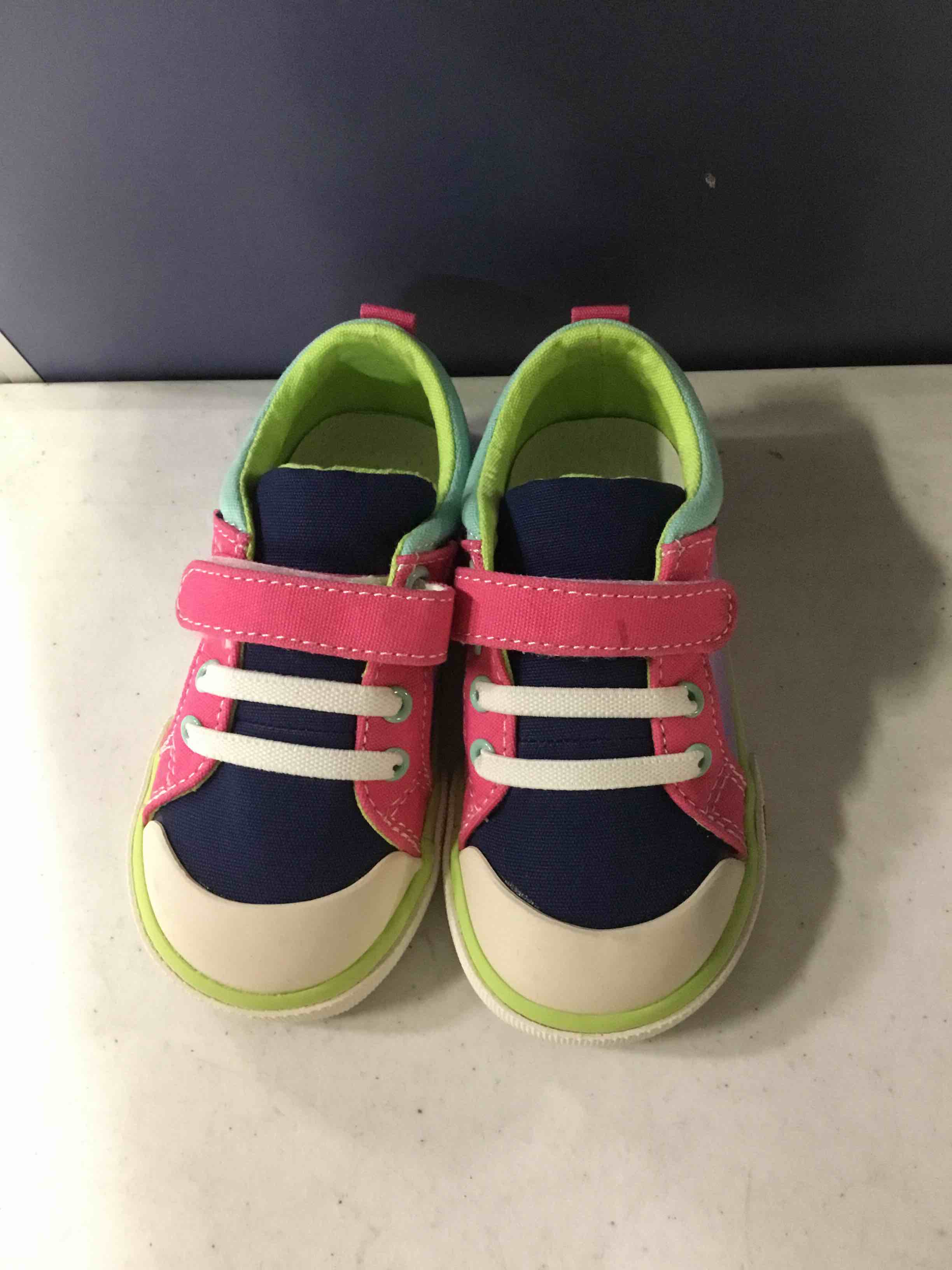 assorted shoes see Kai run (size may vary)