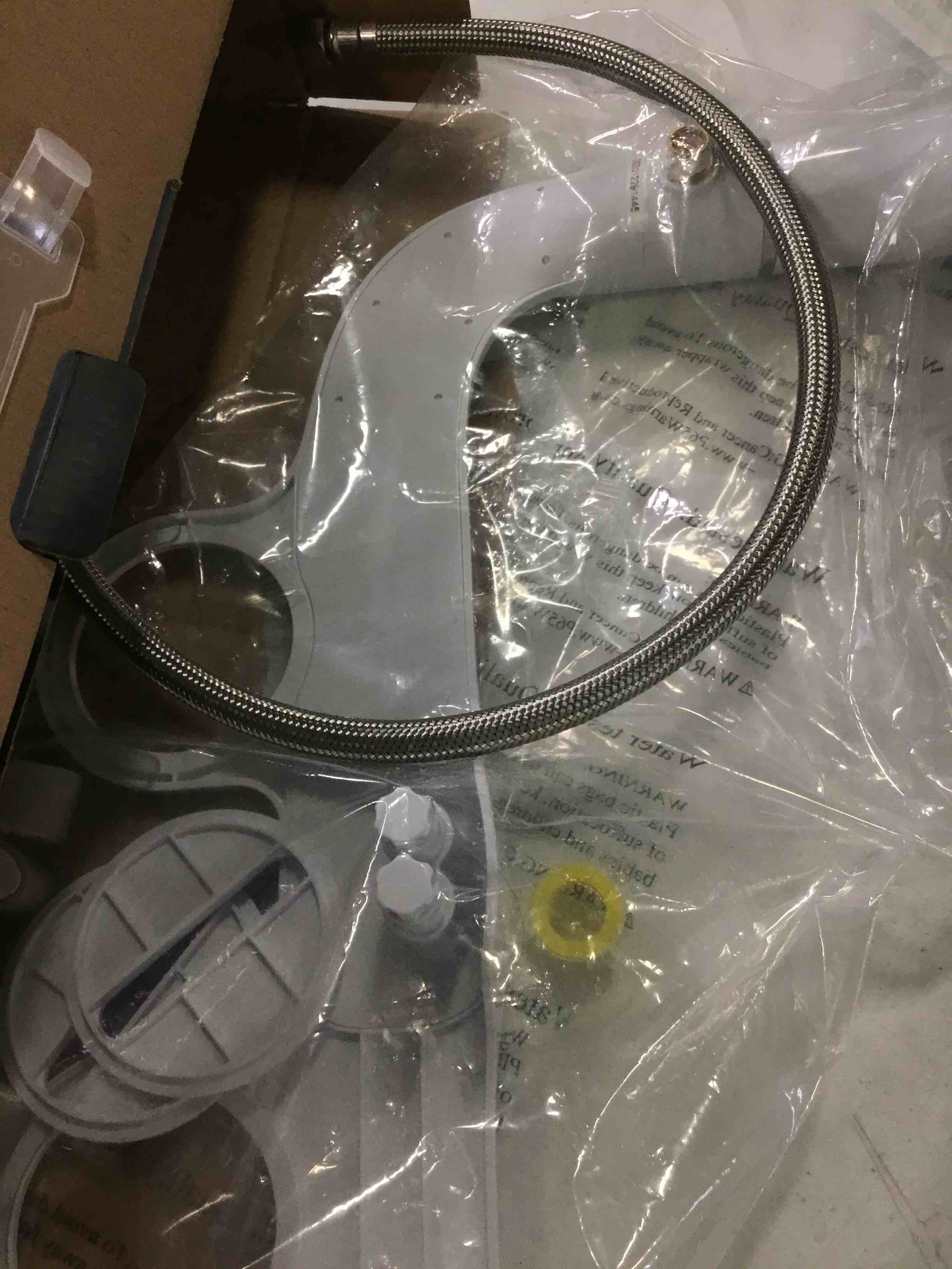 https://s3.amazonaws.com/lotting-images-prod/bidfta/GRN5261818_1690900980765.jpeg