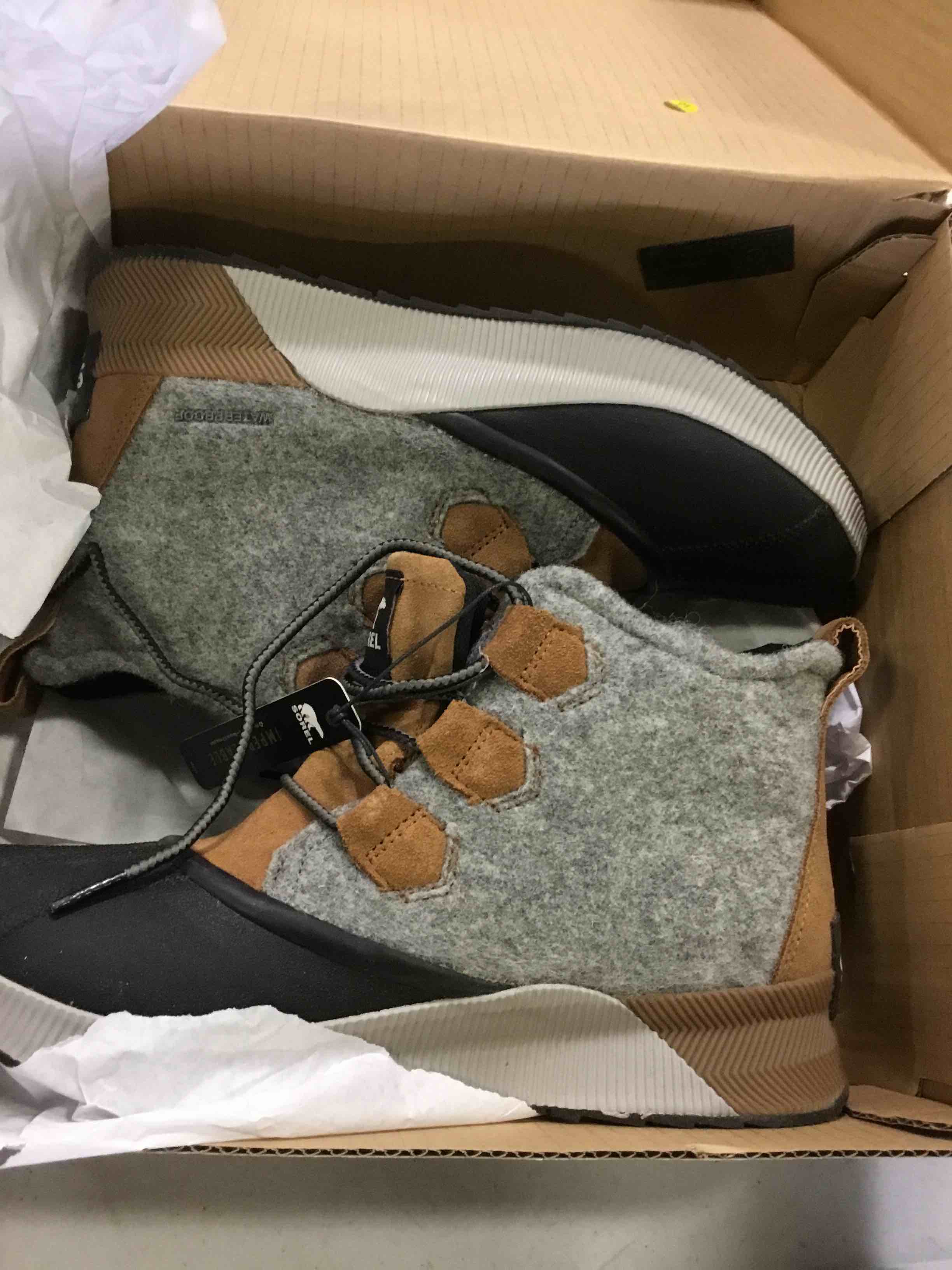 https://s3.amazonaws.com/lotting-images-prod/bidfta/GRN5261878_1690910703020.jpeg