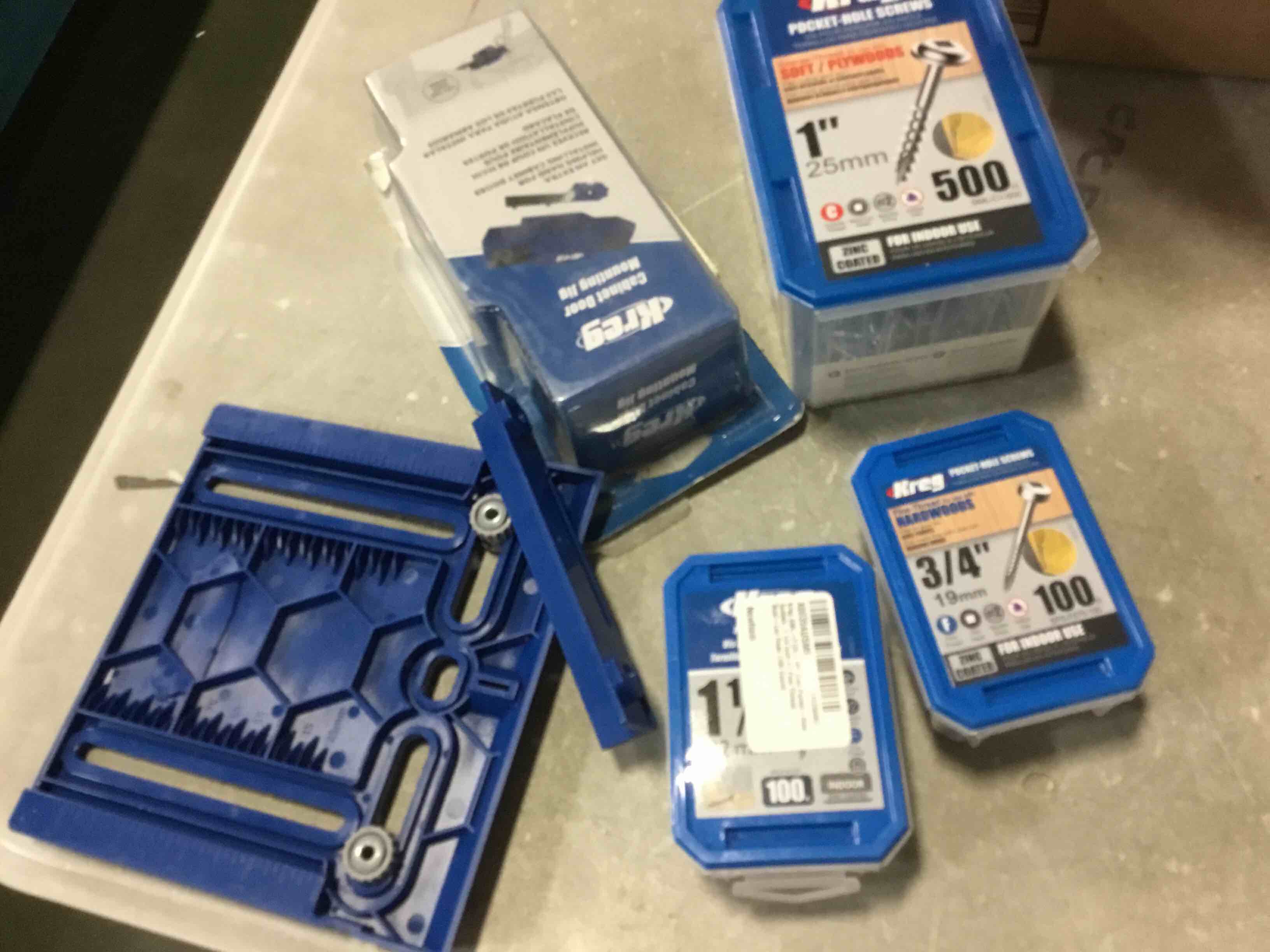 Assorted Tools Kreg ( size and may vary)