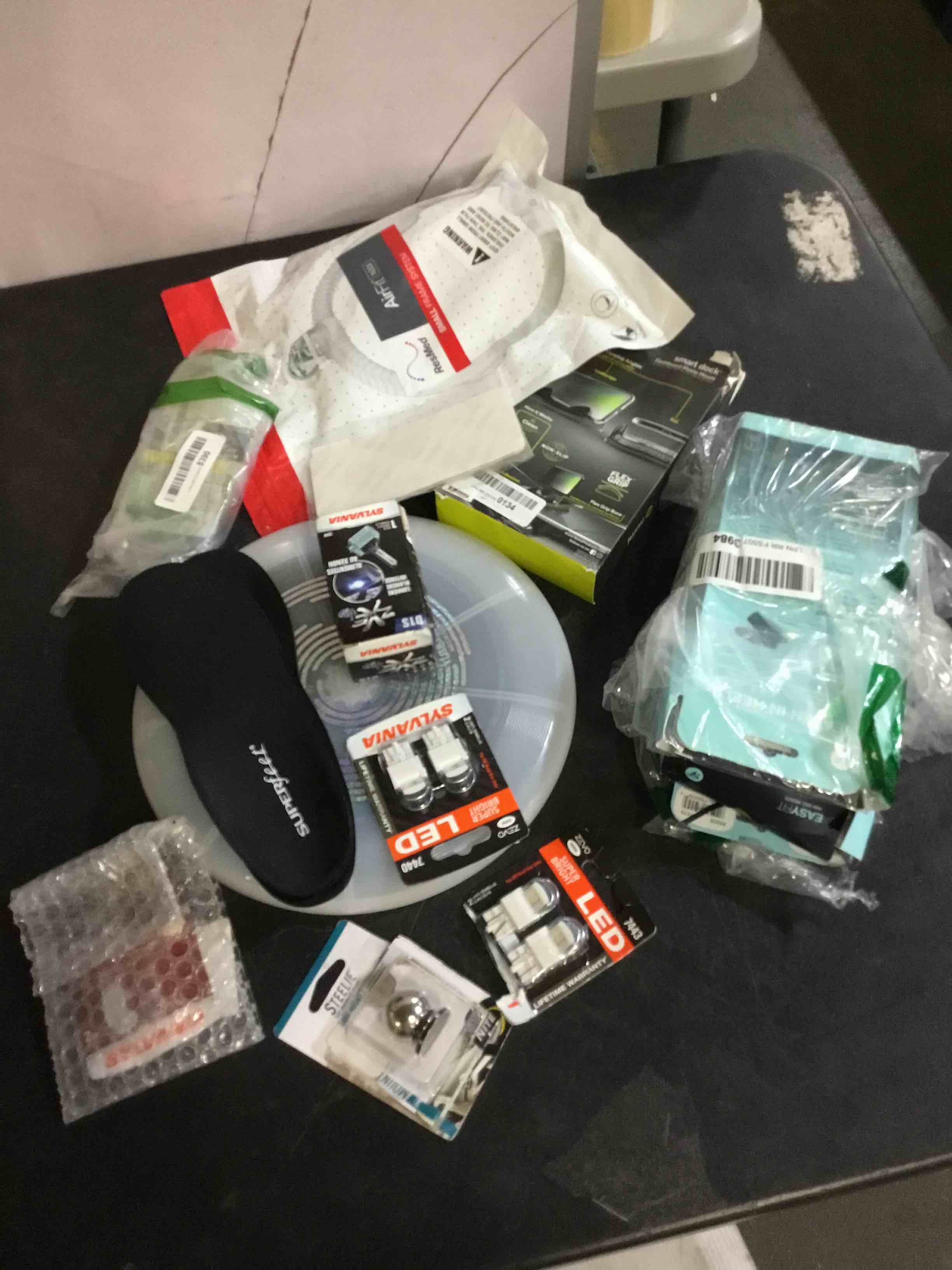 https://s3.amazonaws.com/lotting-images-prod/bidfta/GRN5262174_1691061664891.jpeg