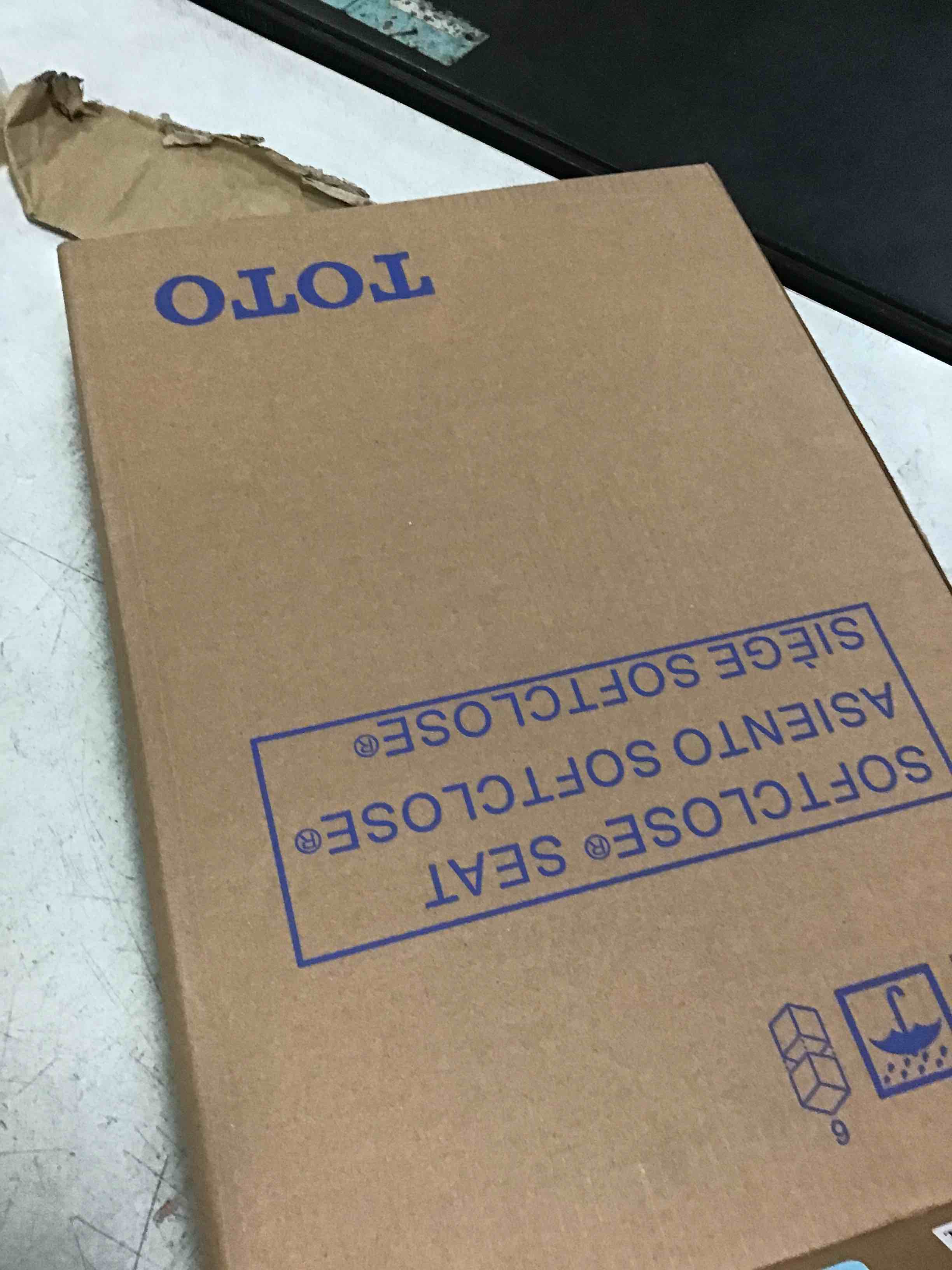 https://s3.amazonaws.com/lotting-images-prod/bidfta/GRN5265345_1691068749143.jpeg