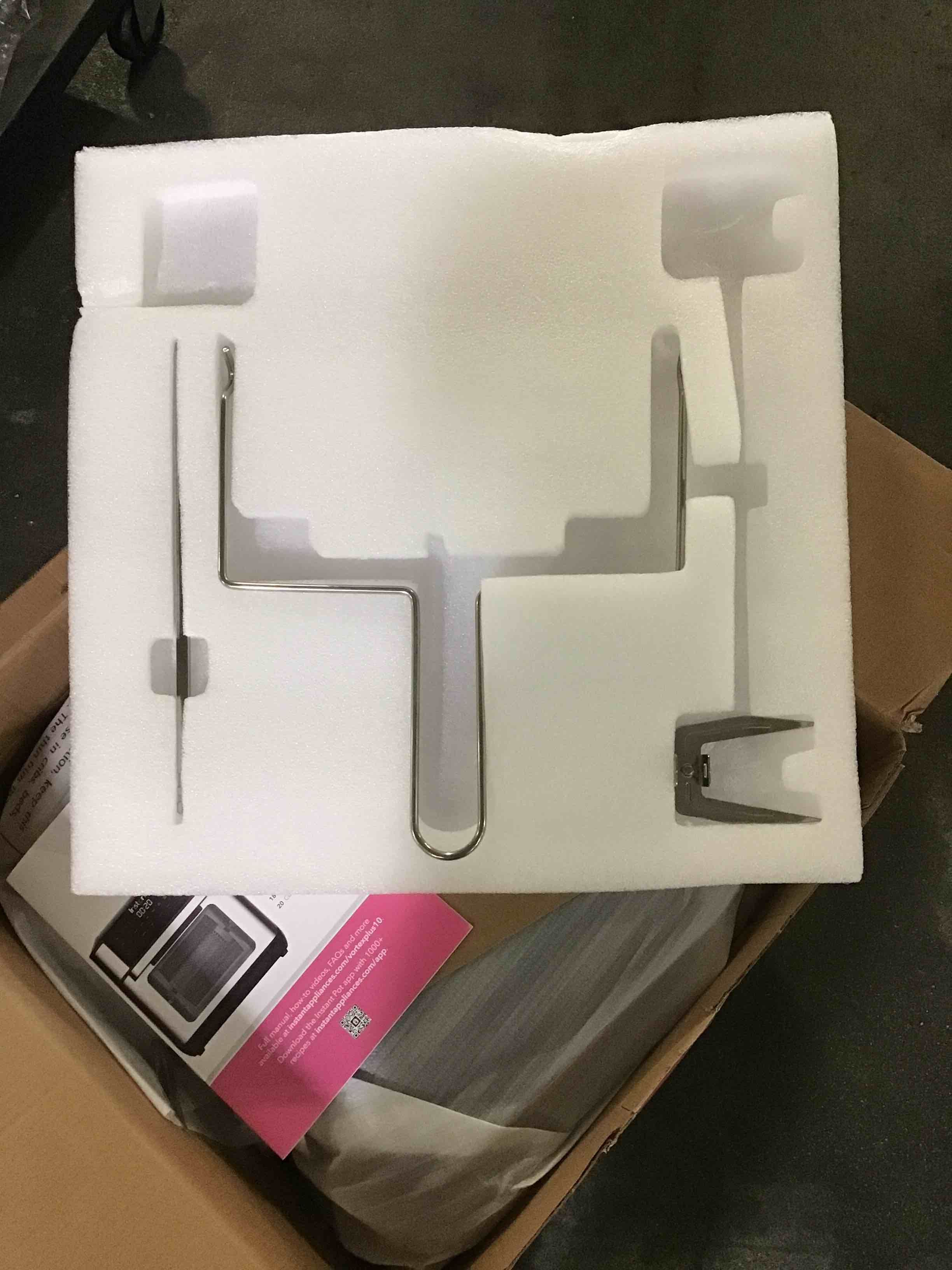 https://s3.amazonaws.com/lotting-images-prod/bidfta/GRN5265641_1690308789248.jpeg