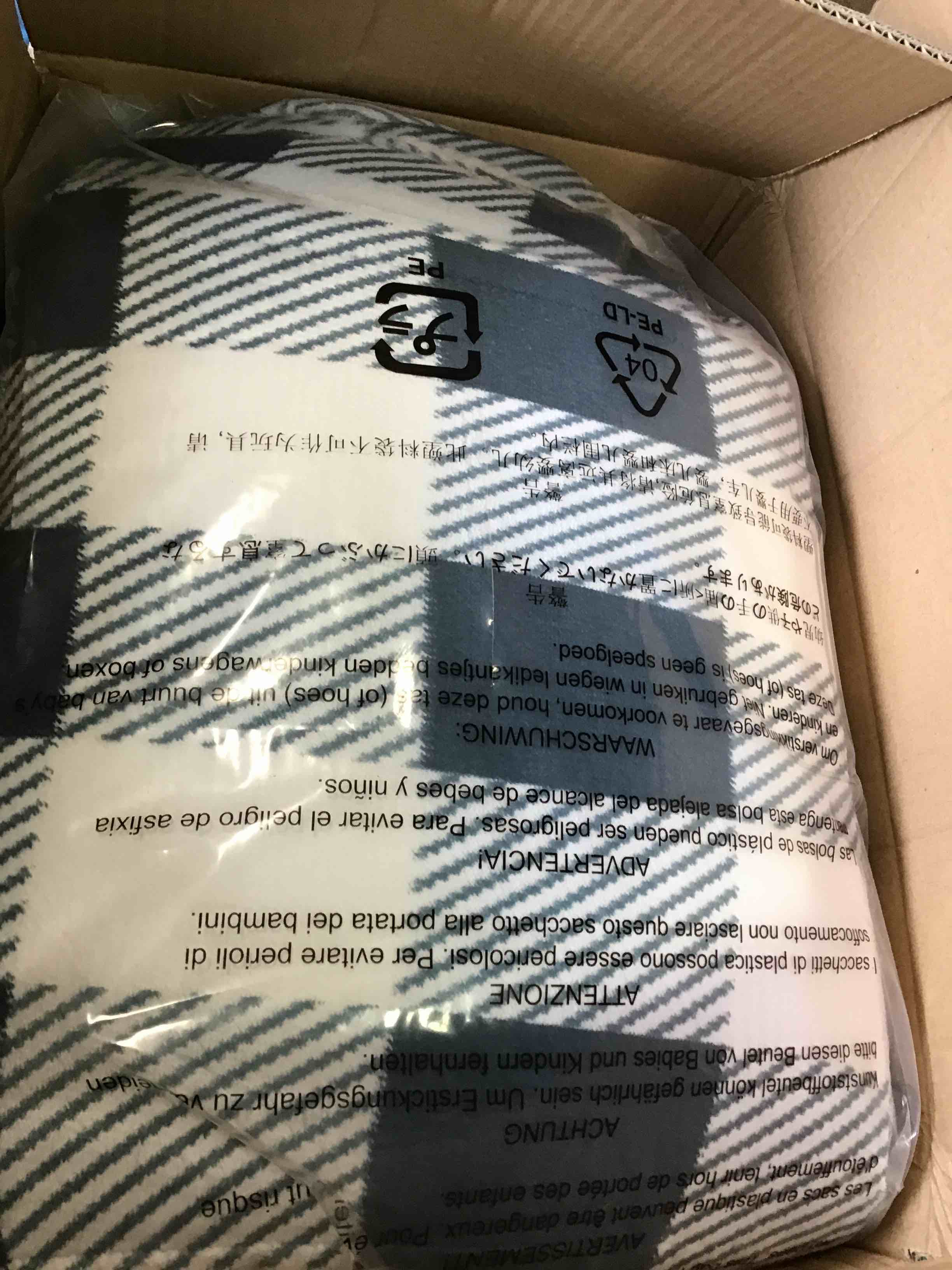 https://s3.amazonaws.com/lotting-images-prod/bidfta/GRN5269561_1690574895274.jpeg