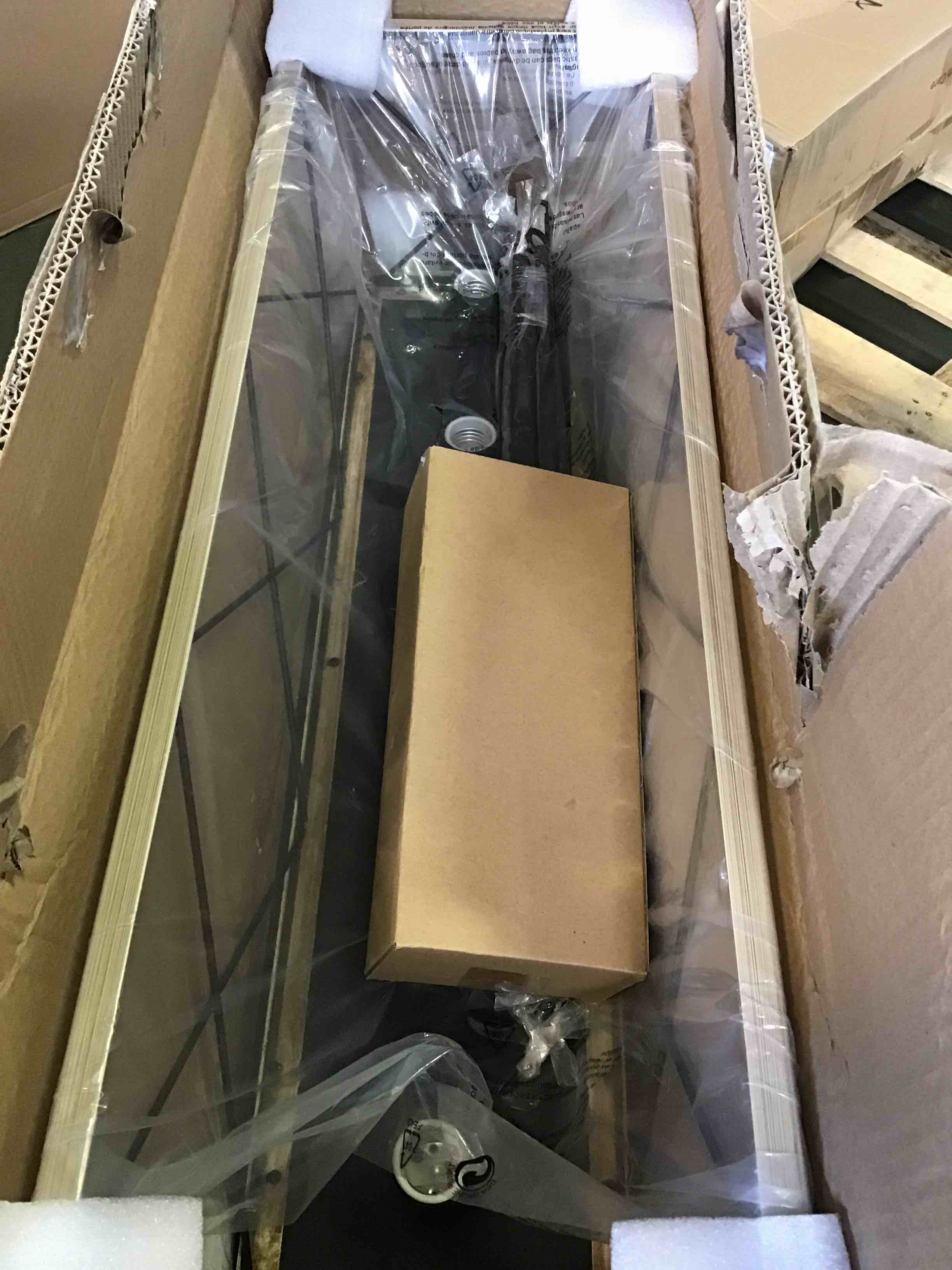 https://s3.amazonaws.com/lotting-images-prod/bidfta/GRN5269903_1690816646908.jpeg