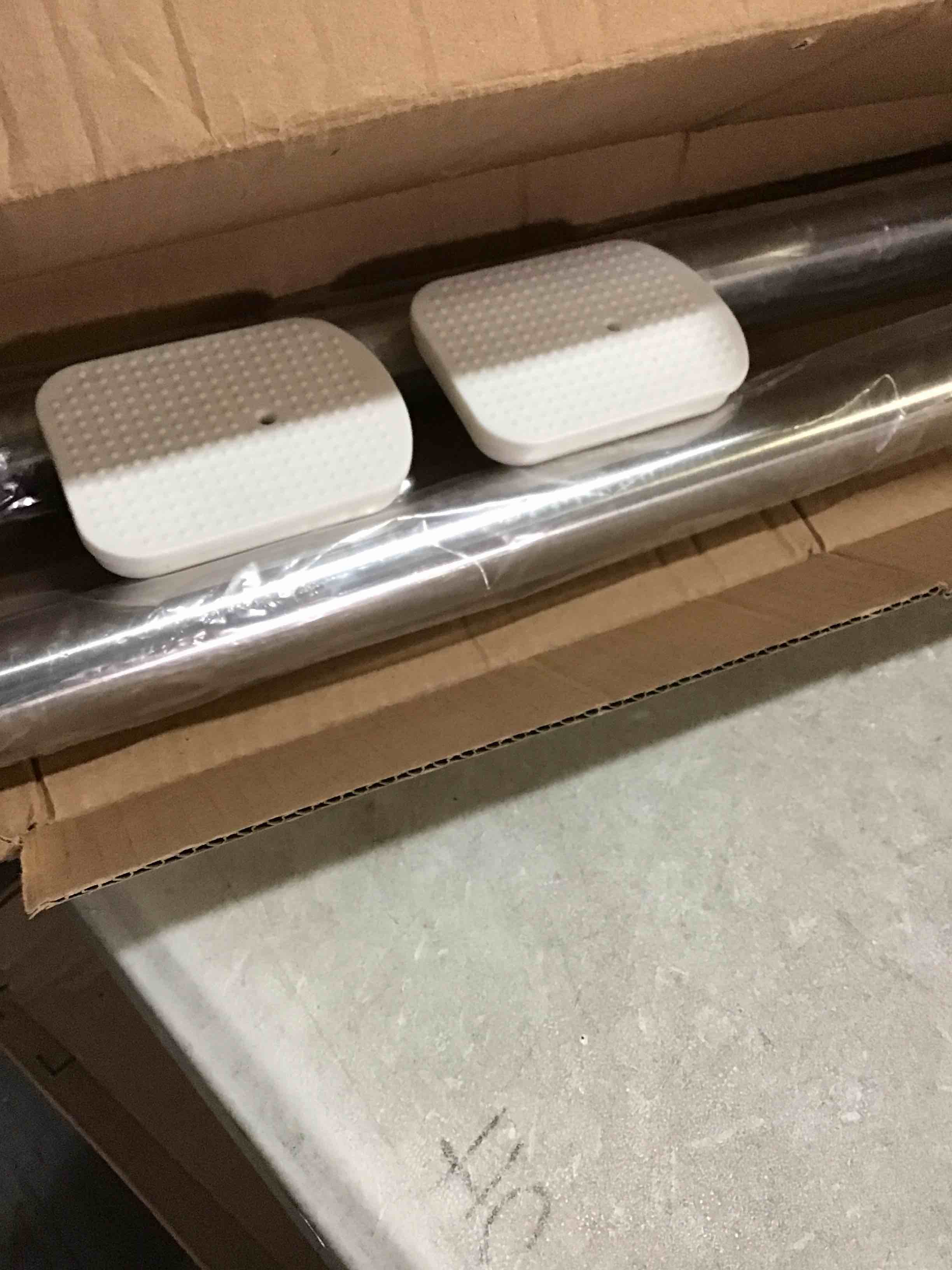https://s3.amazonaws.com/lotting-images-prod/bidfta/GRN5272687_1691513915904.jpeg