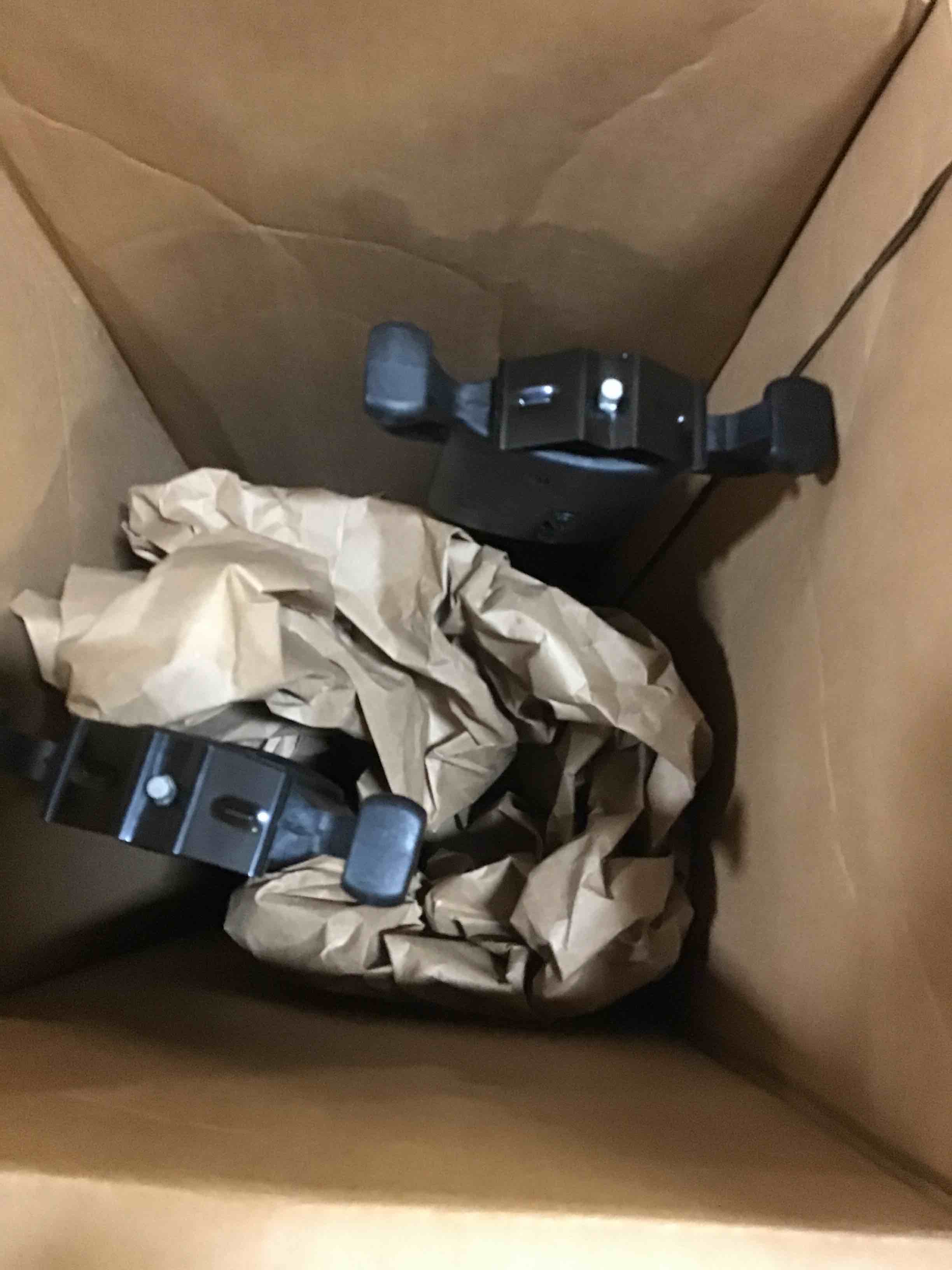 https://s3.amazonaws.com/lotting-images-prod/bidfta/GRN5272921_1693309559625.jpeg