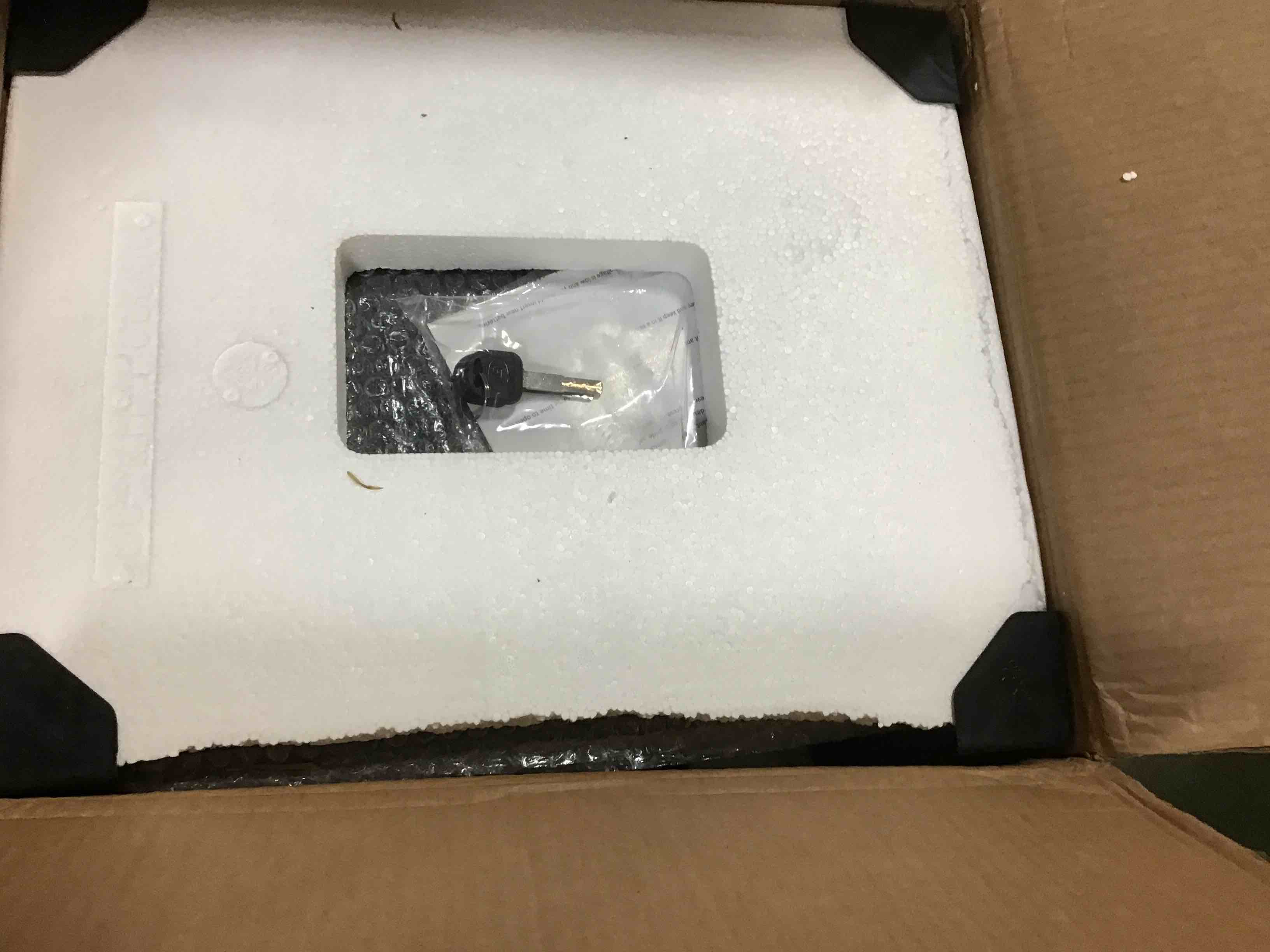 https://s3.amazonaws.com/lotting-images-prod/bidfta/GRN5272933_1693311374020.jpeg