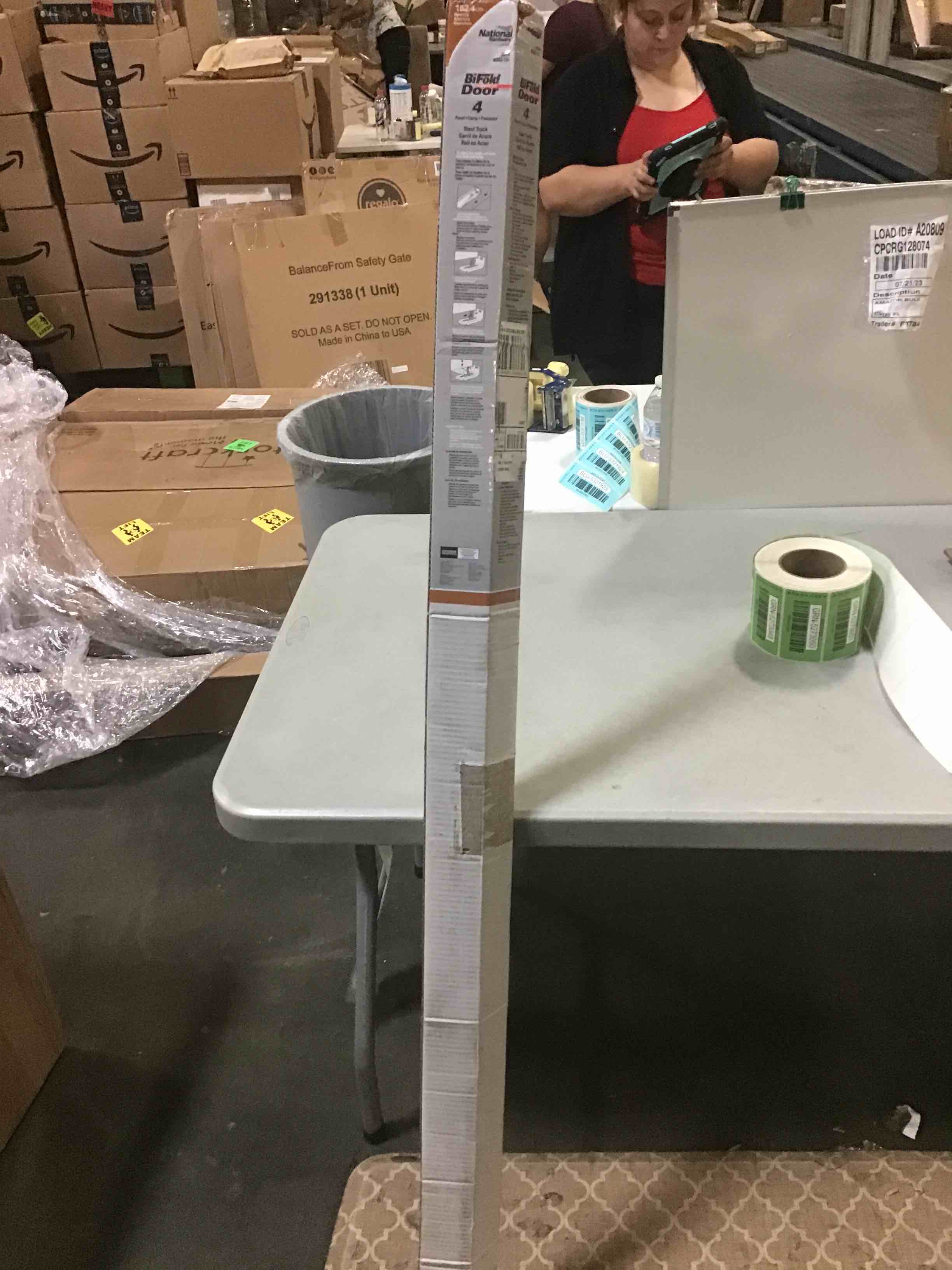 https://s3.amazonaws.com/lotting-images-prod/bidfta/GRN5273039_1690544332639.jpeg