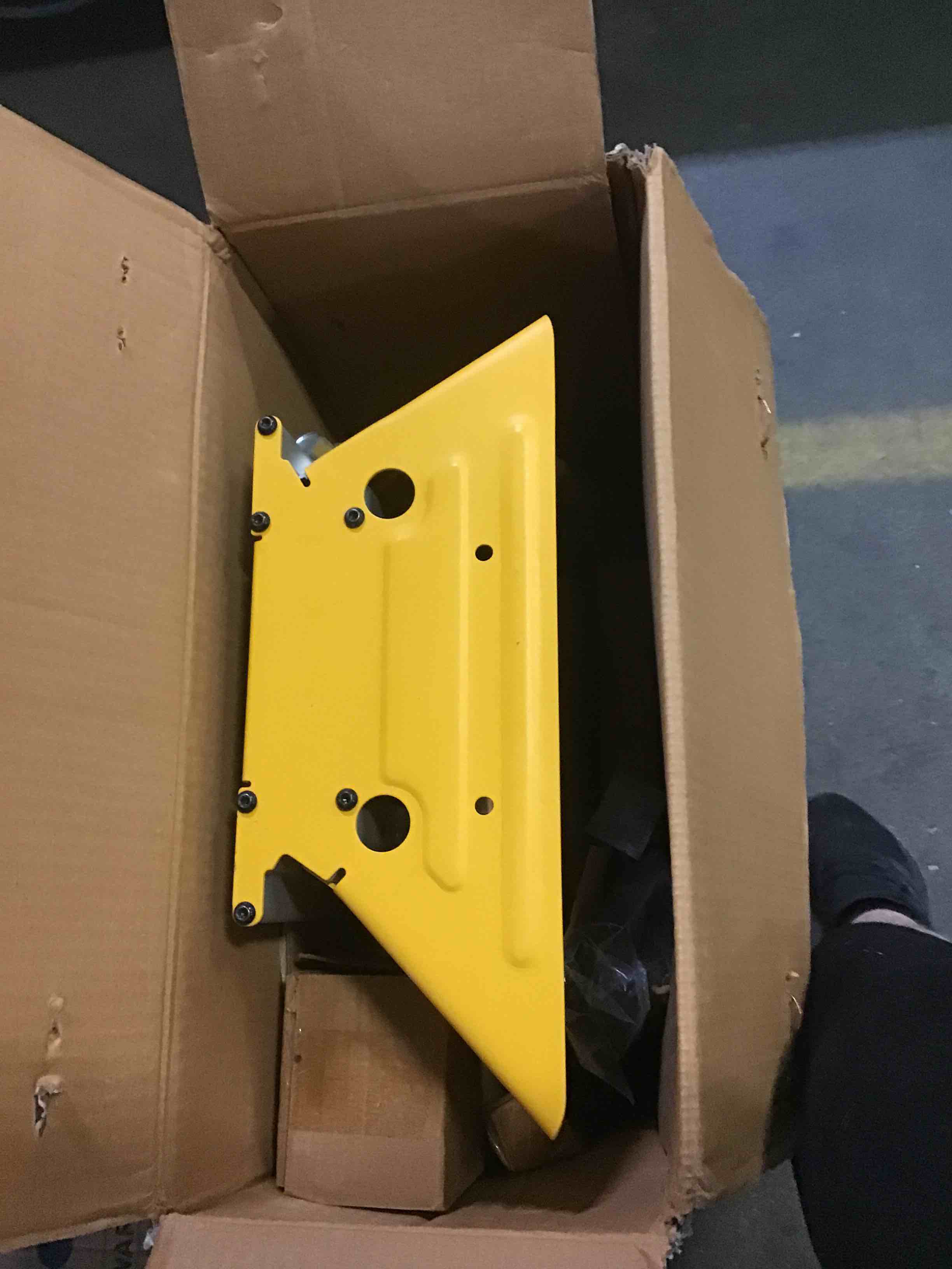 https://s3.amazonaws.com/lotting-images-prod/bidfta/GRN5273438_1691497889195.jpeg