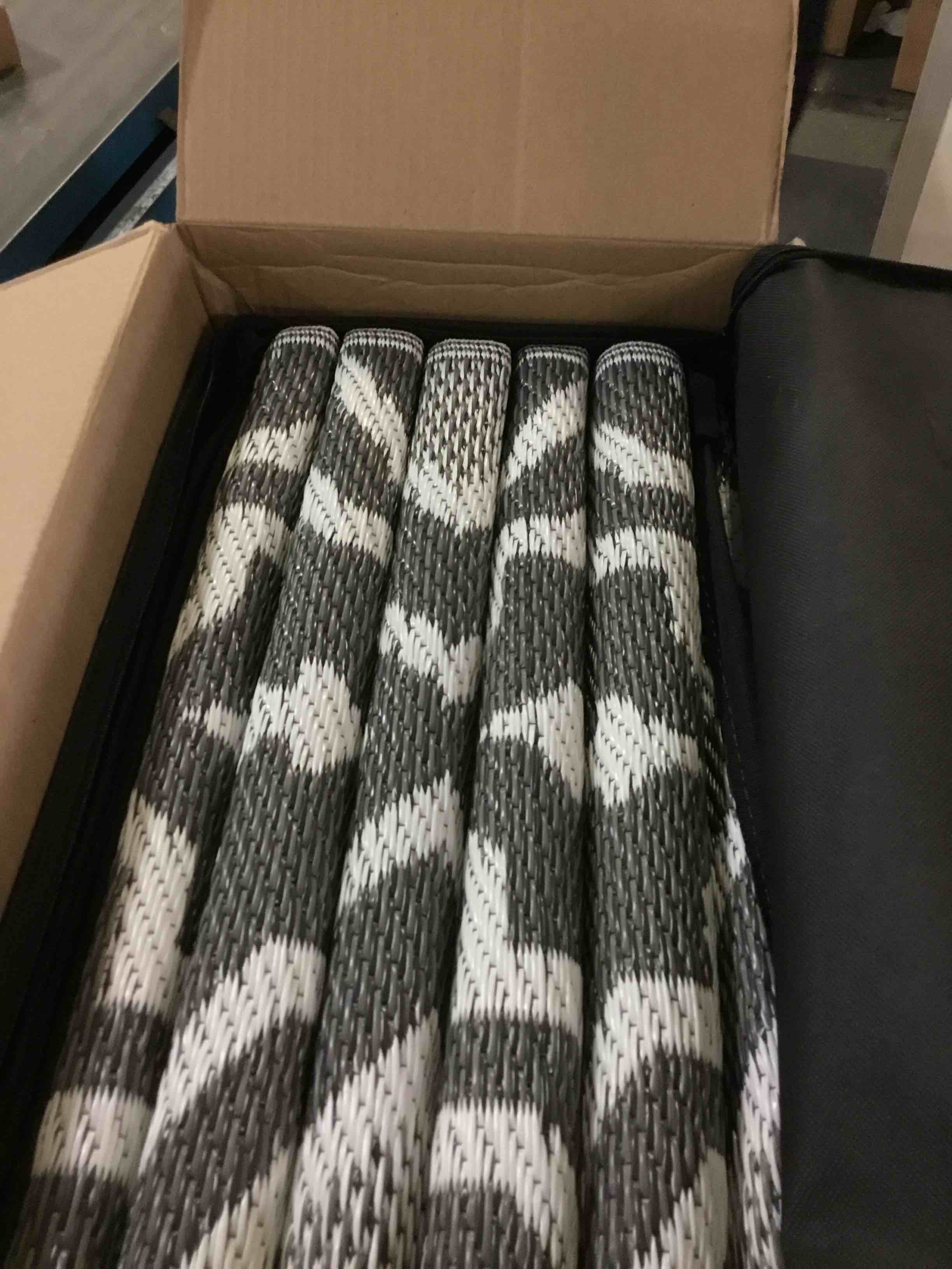 https://s3.amazonaws.com/lotting-images-prod/bidfta/GRN5275037_1690988959893.jpeg