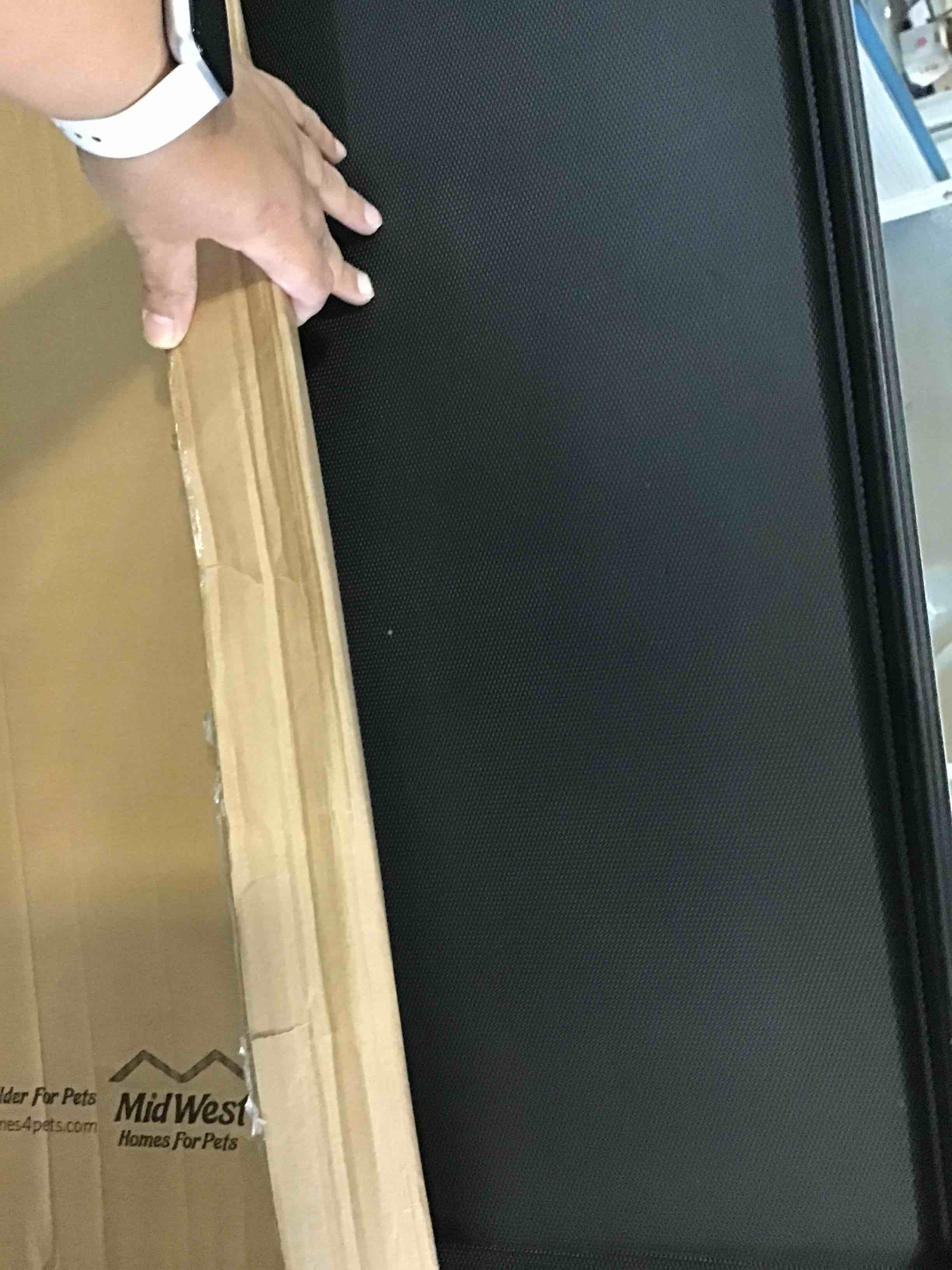 https://s3.amazonaws.com/lotting-images-prod/bidfta/GRN5275473_1691179784226.jpeg