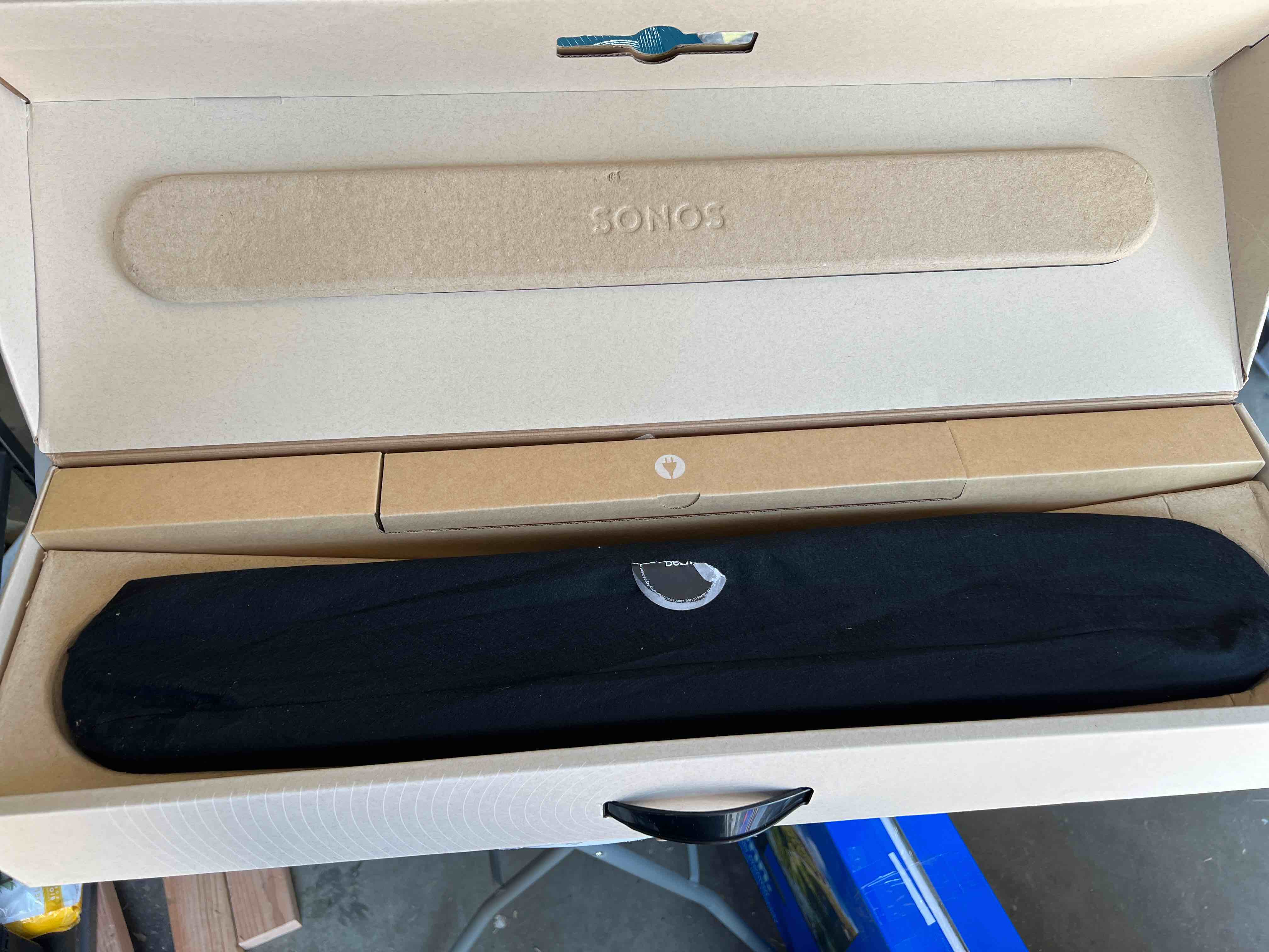 https://s3.amazonaws.com/lotting-images-prod/bidfta/GRN5276473_1694194422129.jpeg