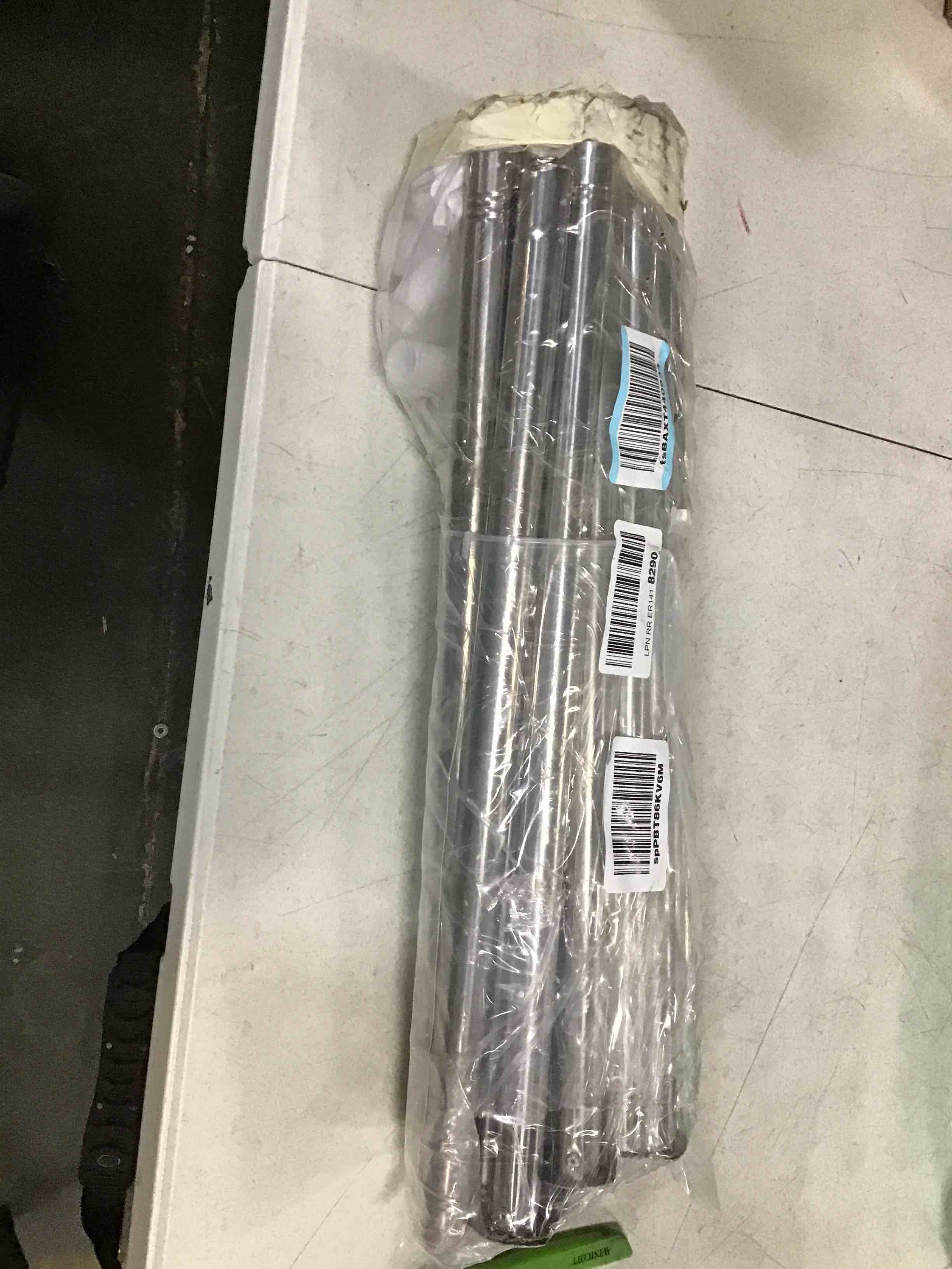 https://s3.amazonaws.com/lotting-images-prod/bidfta/GRN5277705_1691065666295.jpeg