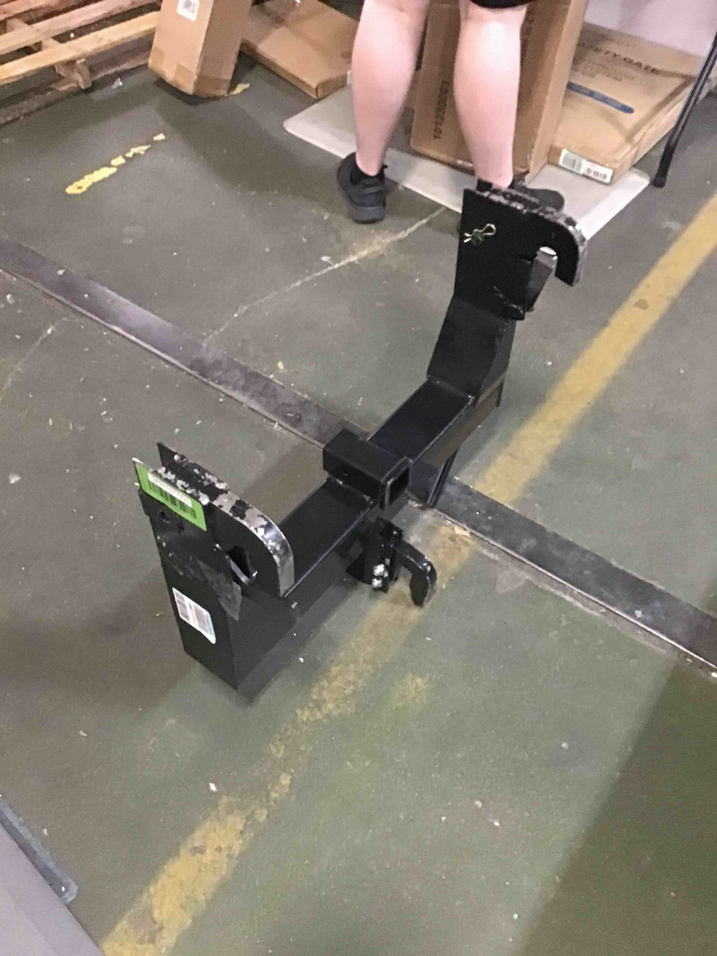https://s3.amazonaws.com/lotting-images-prod/bidfta/GRN5277930_1691495334268.jpeg