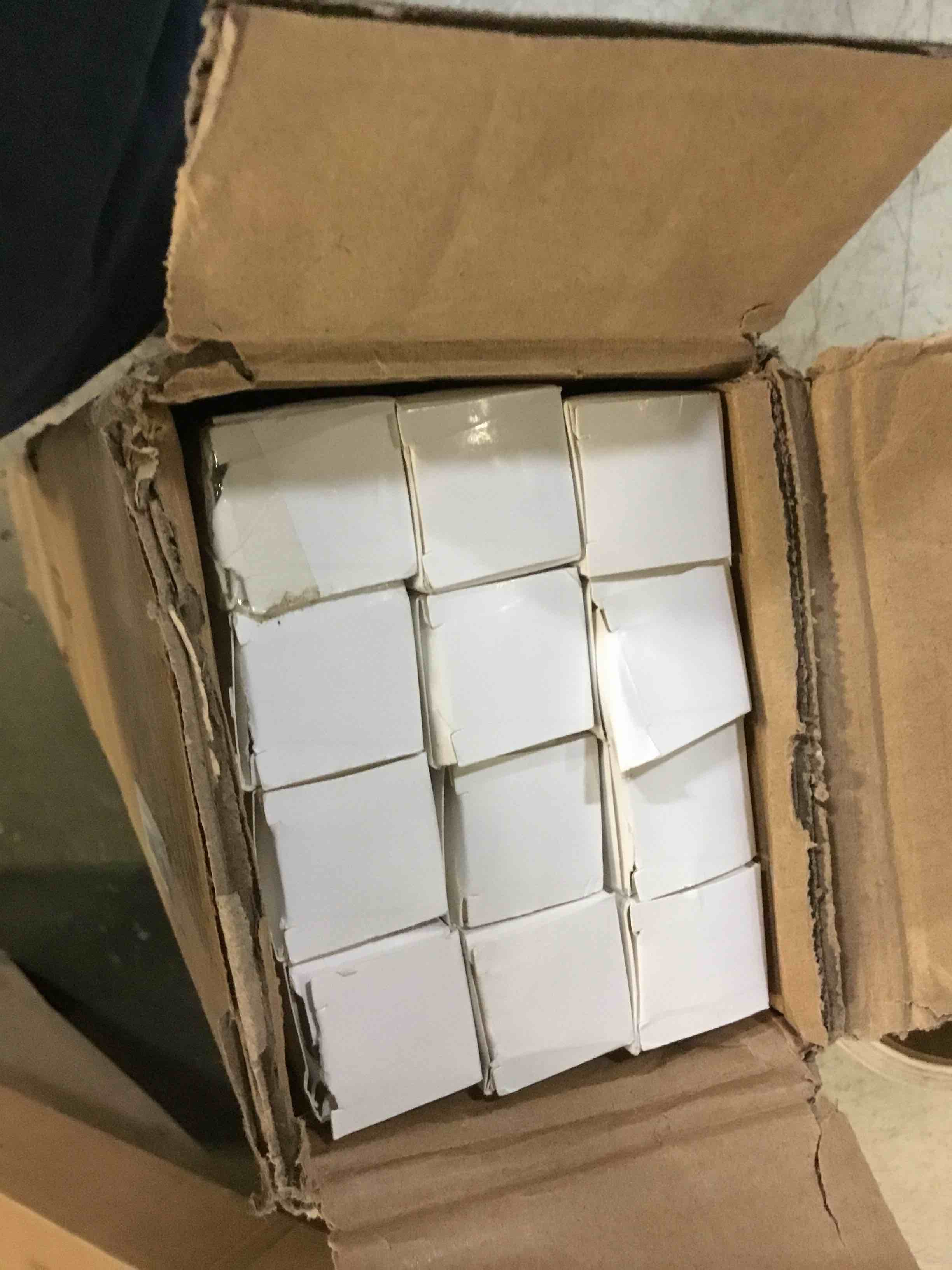 https://s3.amazonaws.com/lotting-images-prod/bidfta/GRN5278538_1692015558897.jpeg