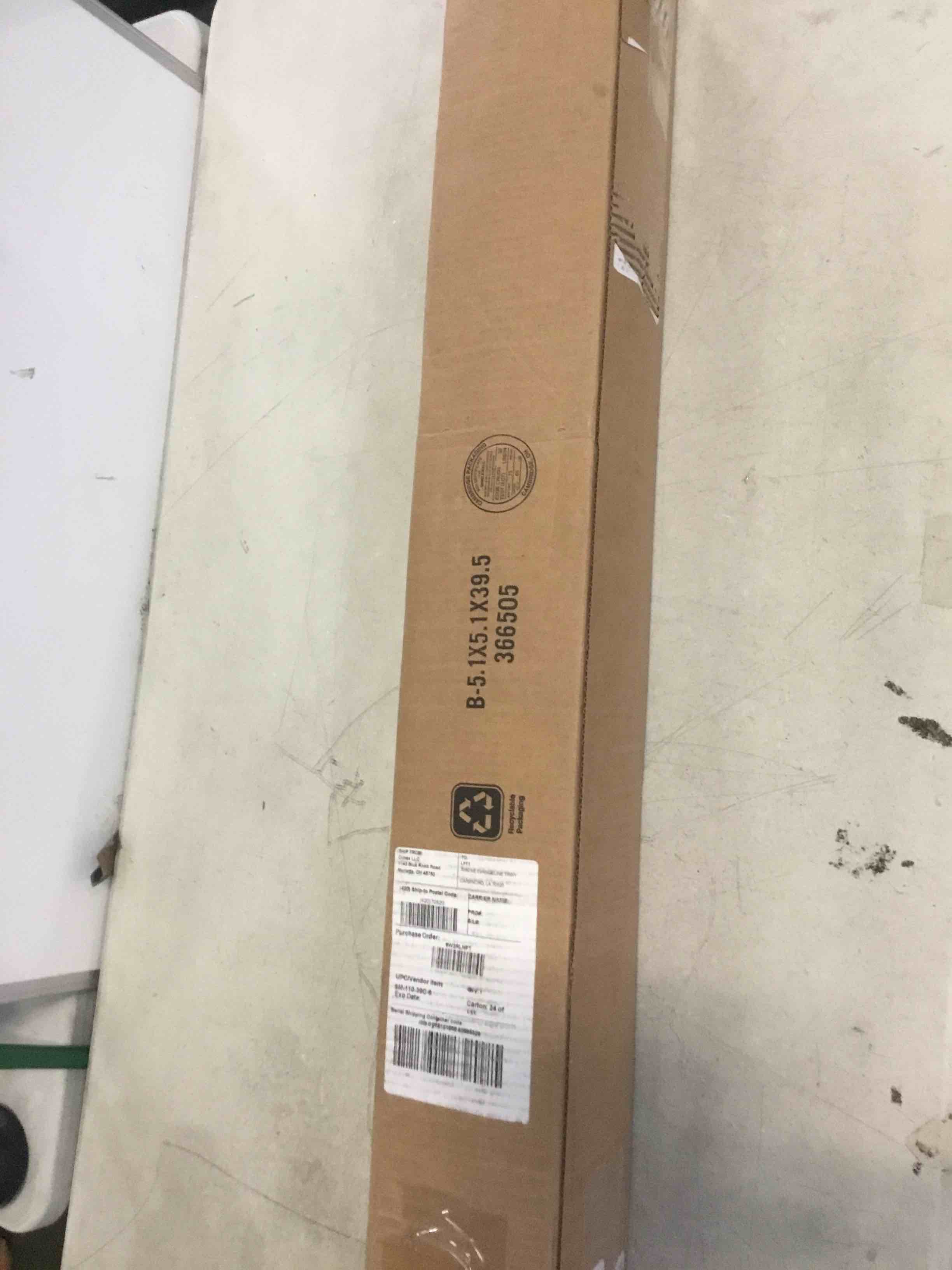 https://s3.amazonaws.com/lotting-images-prod/bidfta/GRN5278753_1692111034408.jpeg