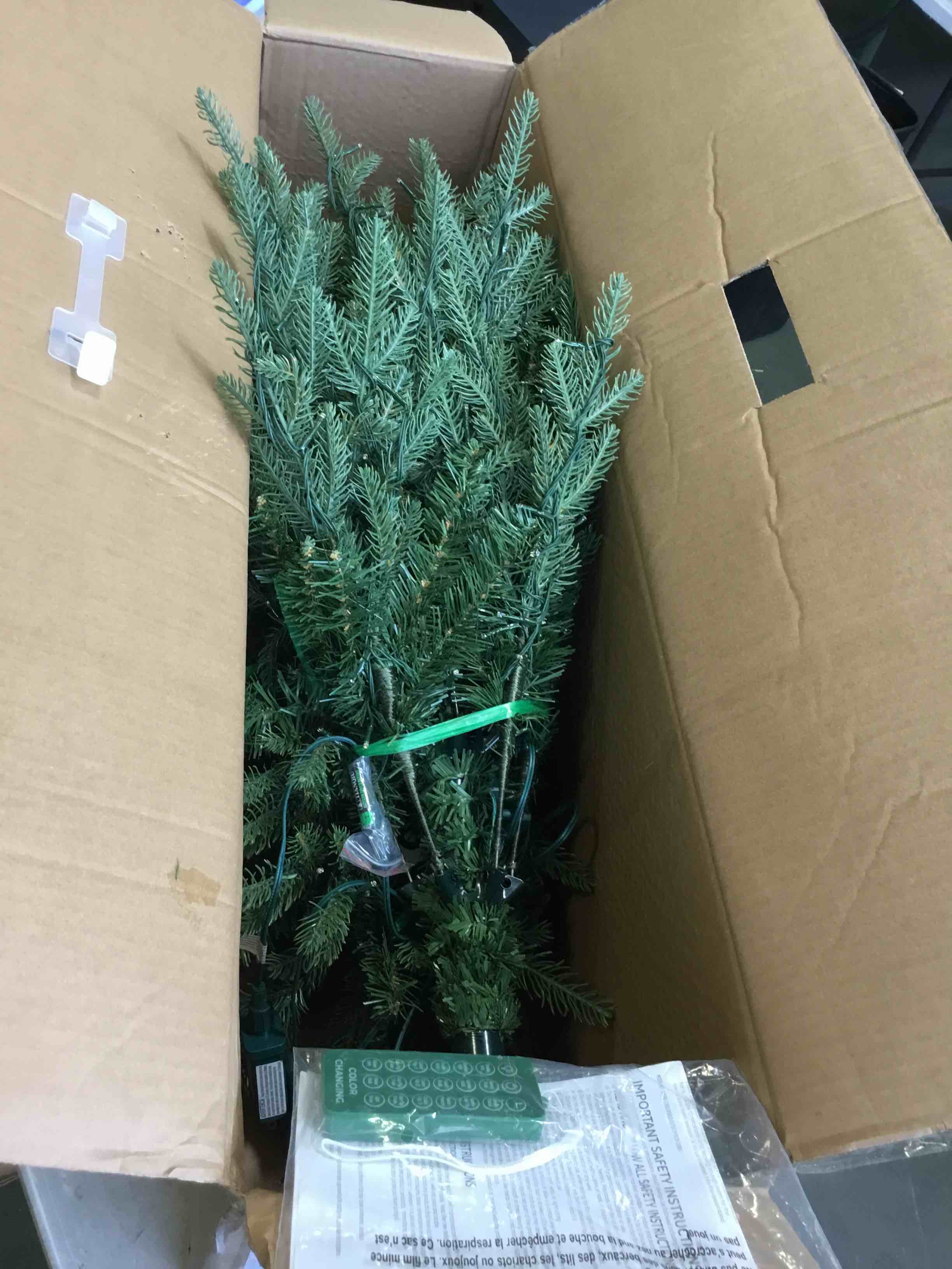 https://s3.amazonaws.com/lotting-images-prod/bidfta/GRN5279095_1691174236324.jpeg
