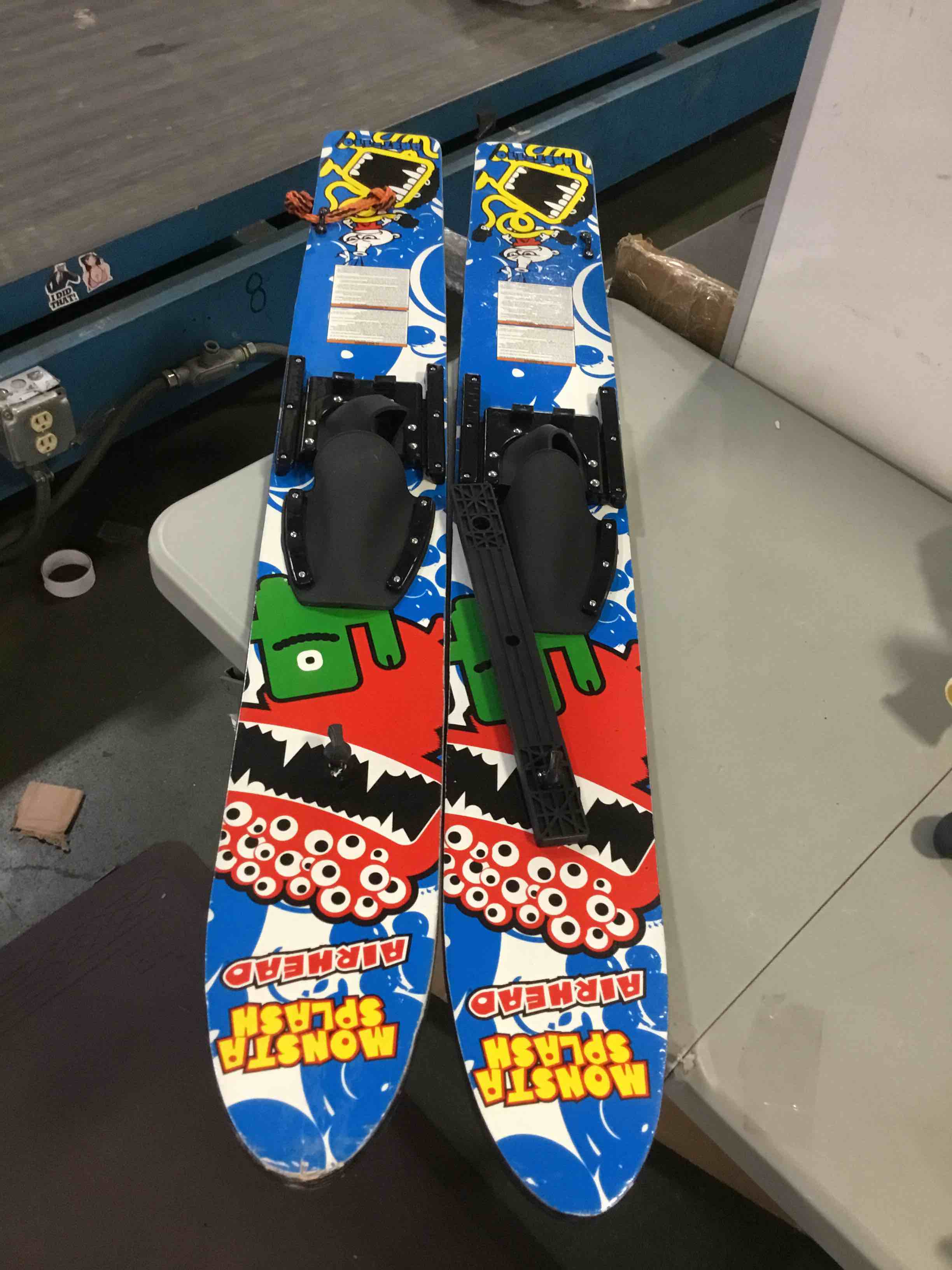 https://s3.amazonaws.com/lotting-images-prod/bidfta/GRN5286601_1691245562291.jpeg
