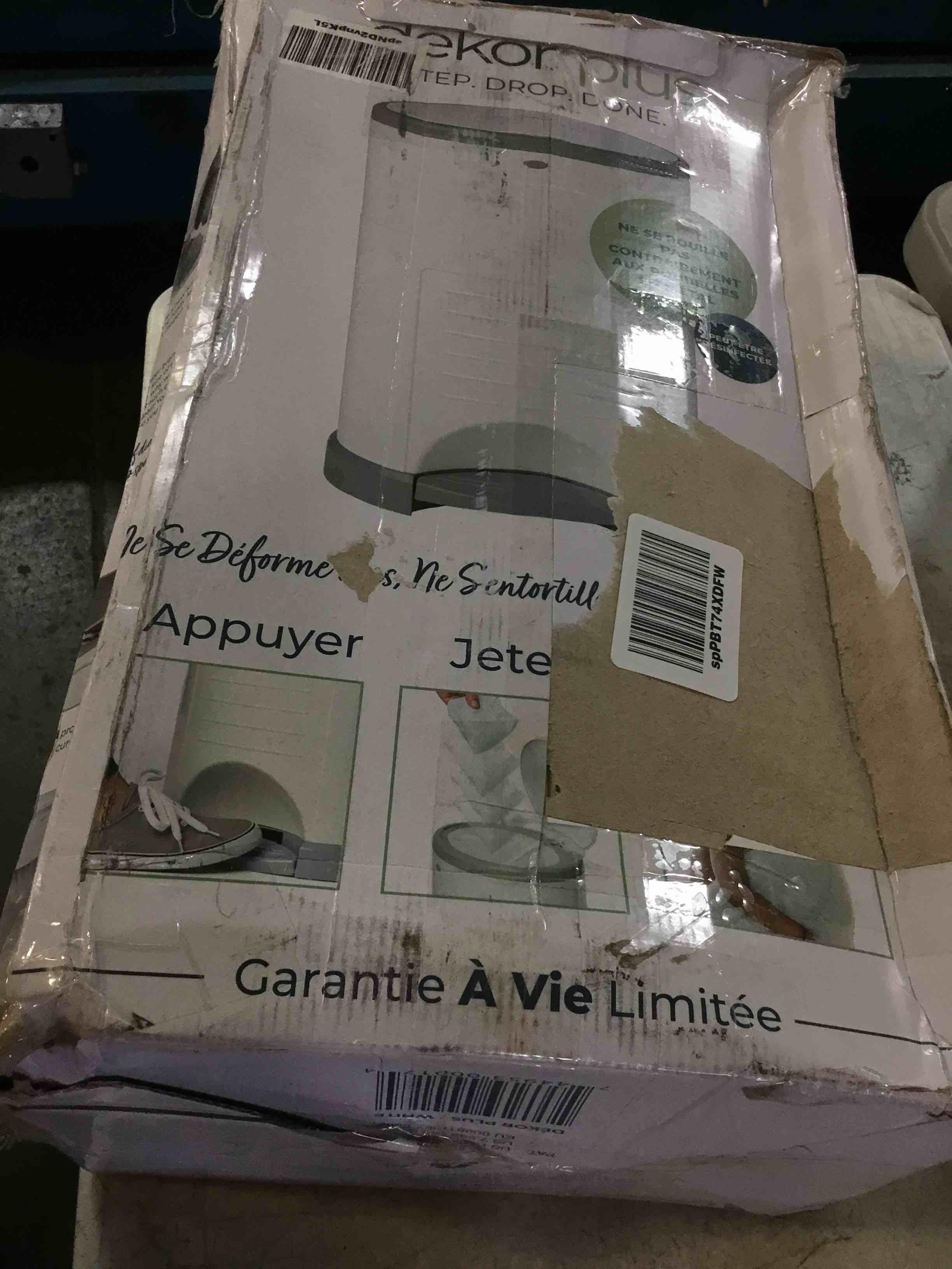 https://s3.amazonaws.com/lotting-images-prod/bidfta/GRN5286914_1691499331181.jpeg