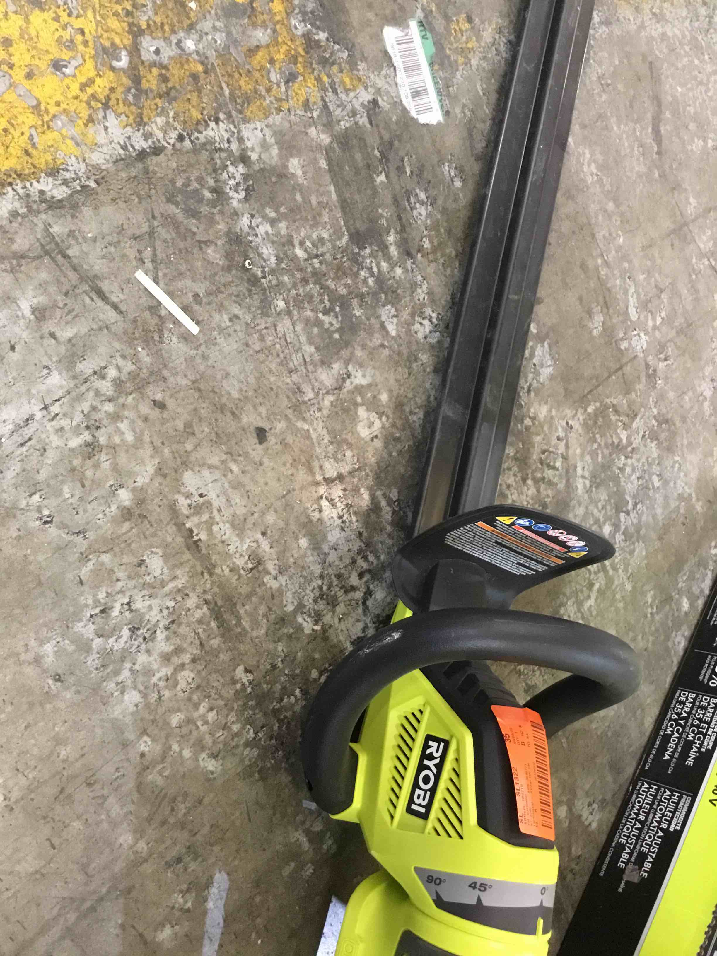 https://s3.amazonaws.com/lotting-images-prod/bidfta/GRN5302664_1695310583136.jpeg