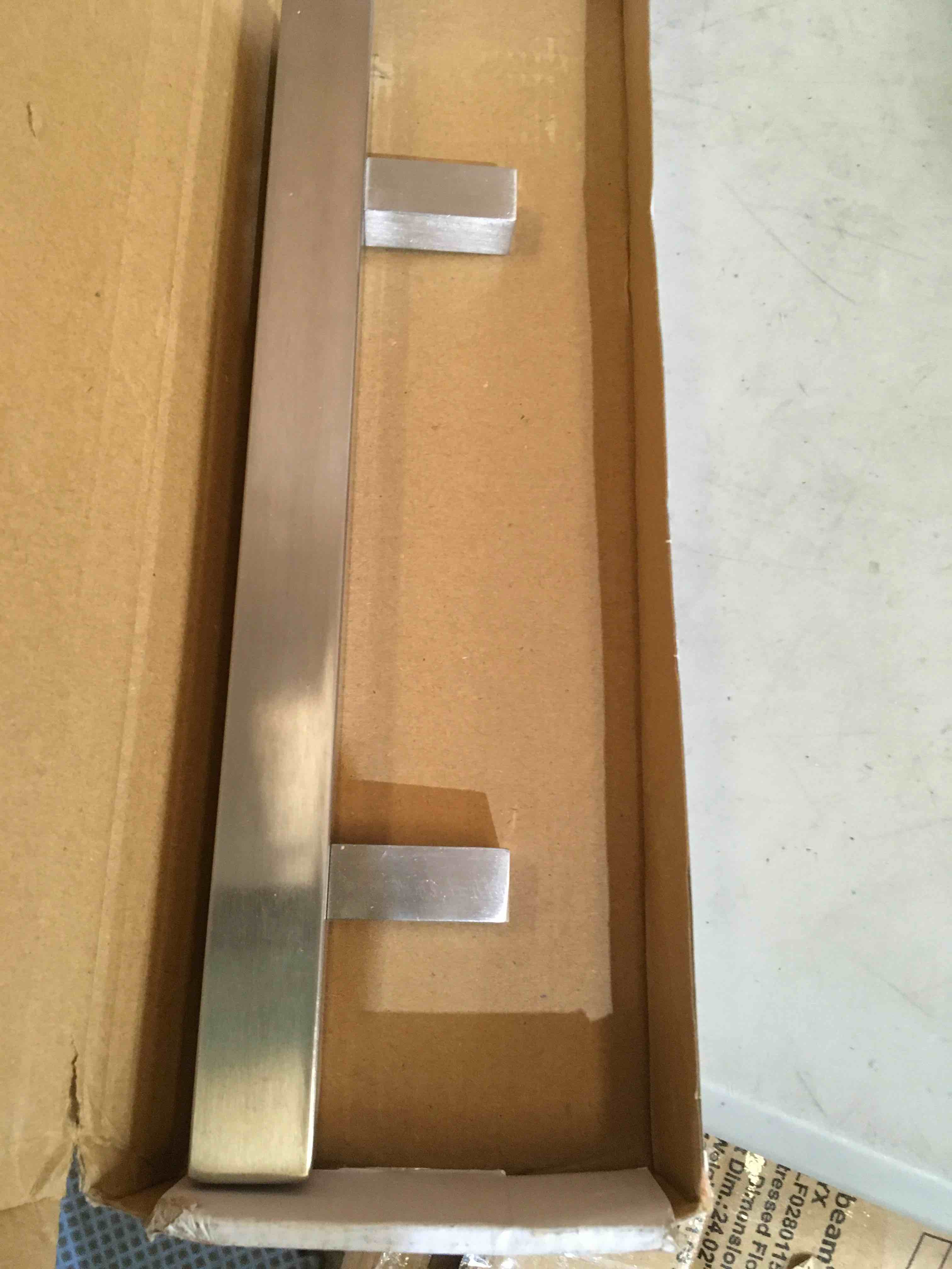 https://s3.amazonaws.com/lotting-images-prod/bidfta/GRN5303146_1693581874772.jpeg