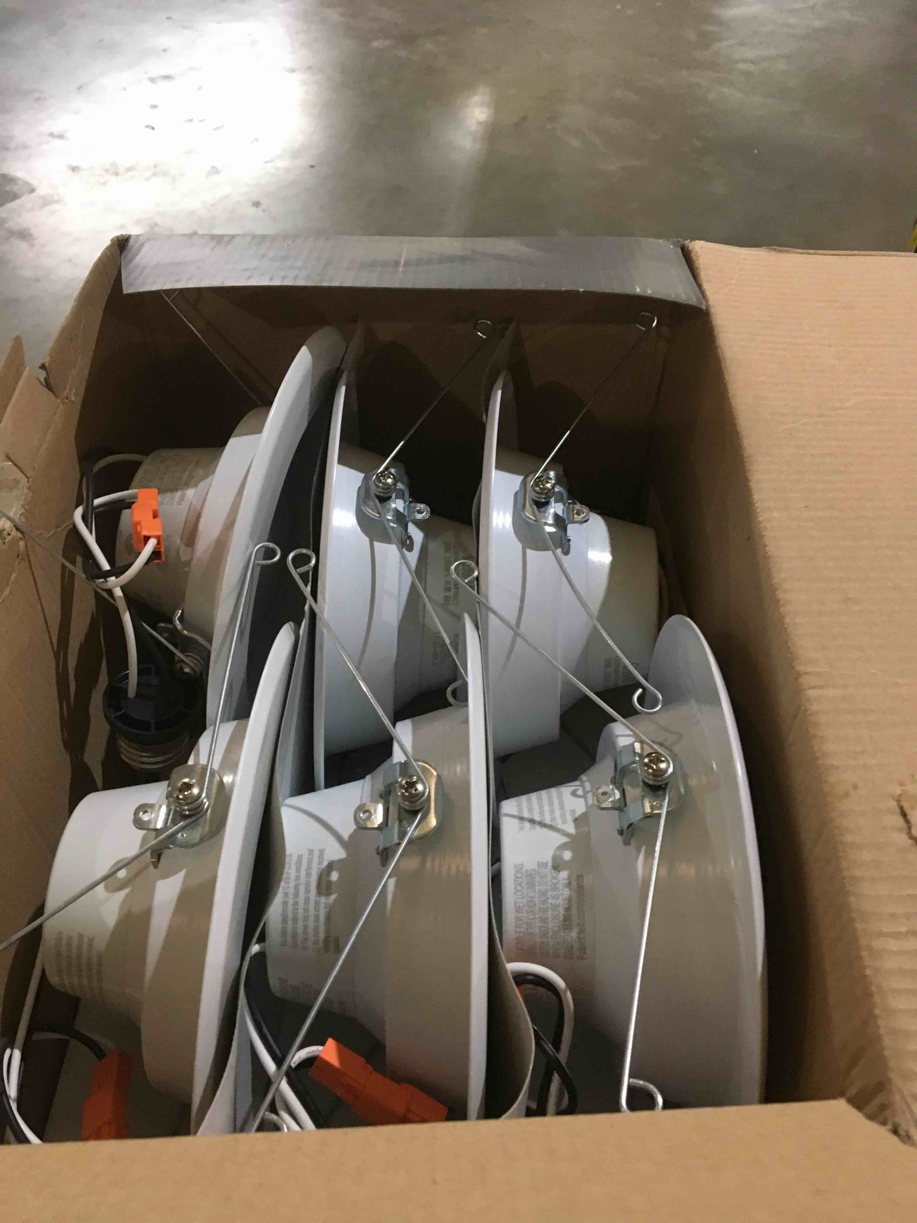 https://s3.amazonaws.com/lotting-images-prod/bidfta/GRN5307160_1697816528283.jpeg