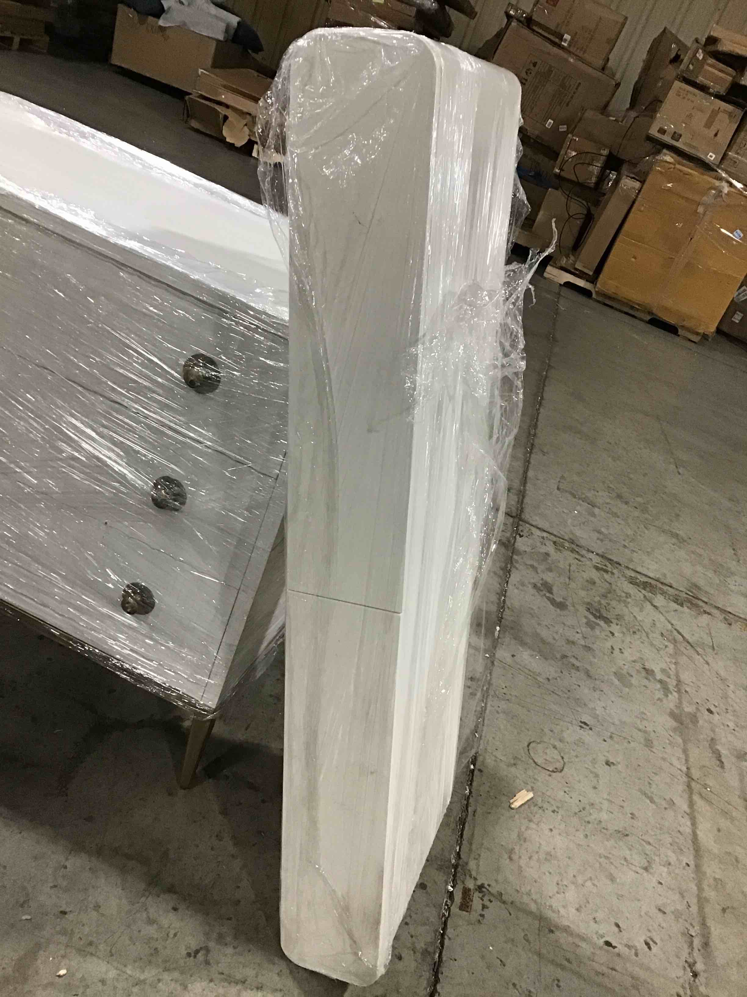 cream colored desk top with drawers 
