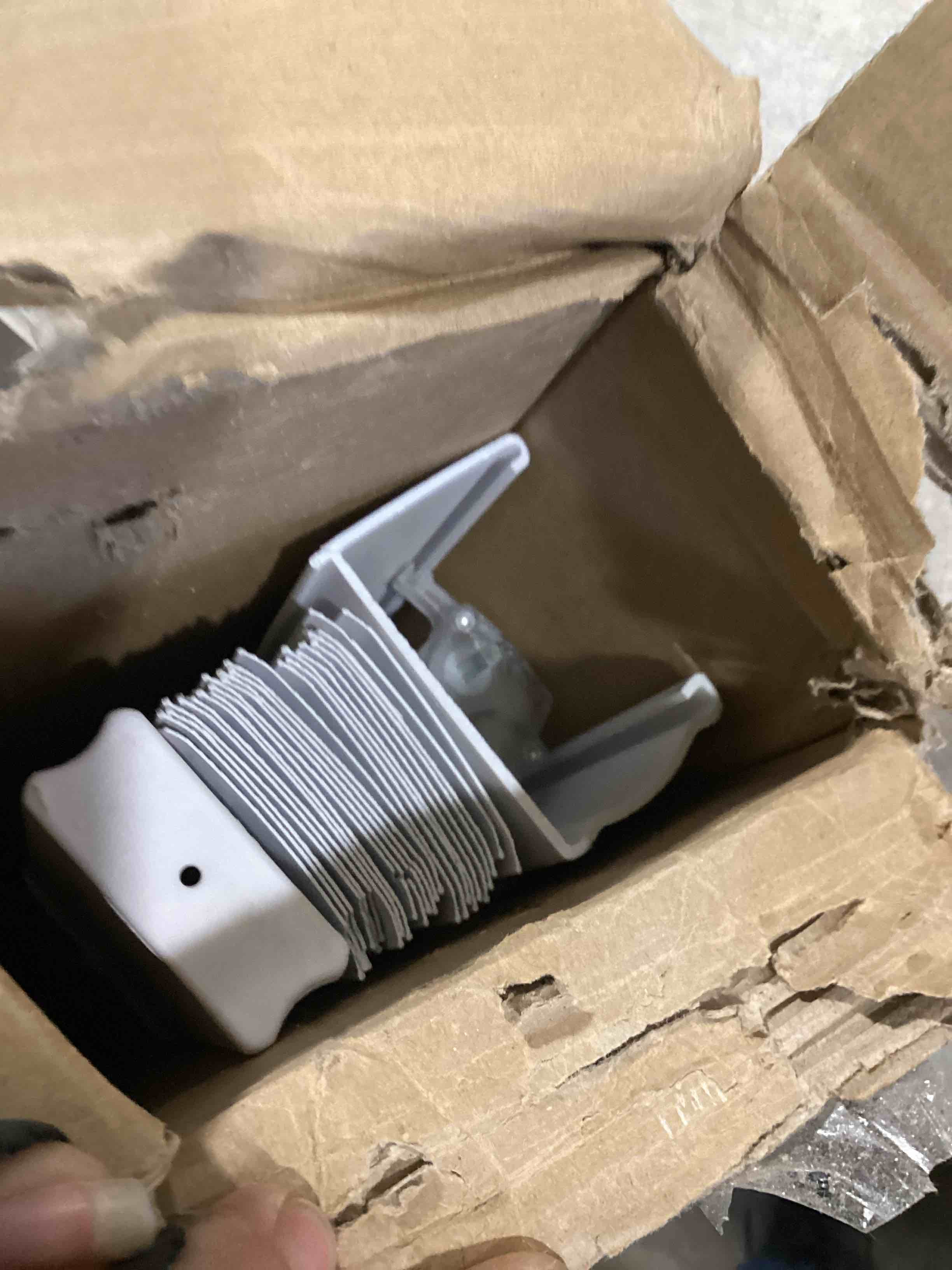 https://s3.amazonaws.com/lotting-images-prod/bidfta/GRN5314943_1710261512330.jpeg