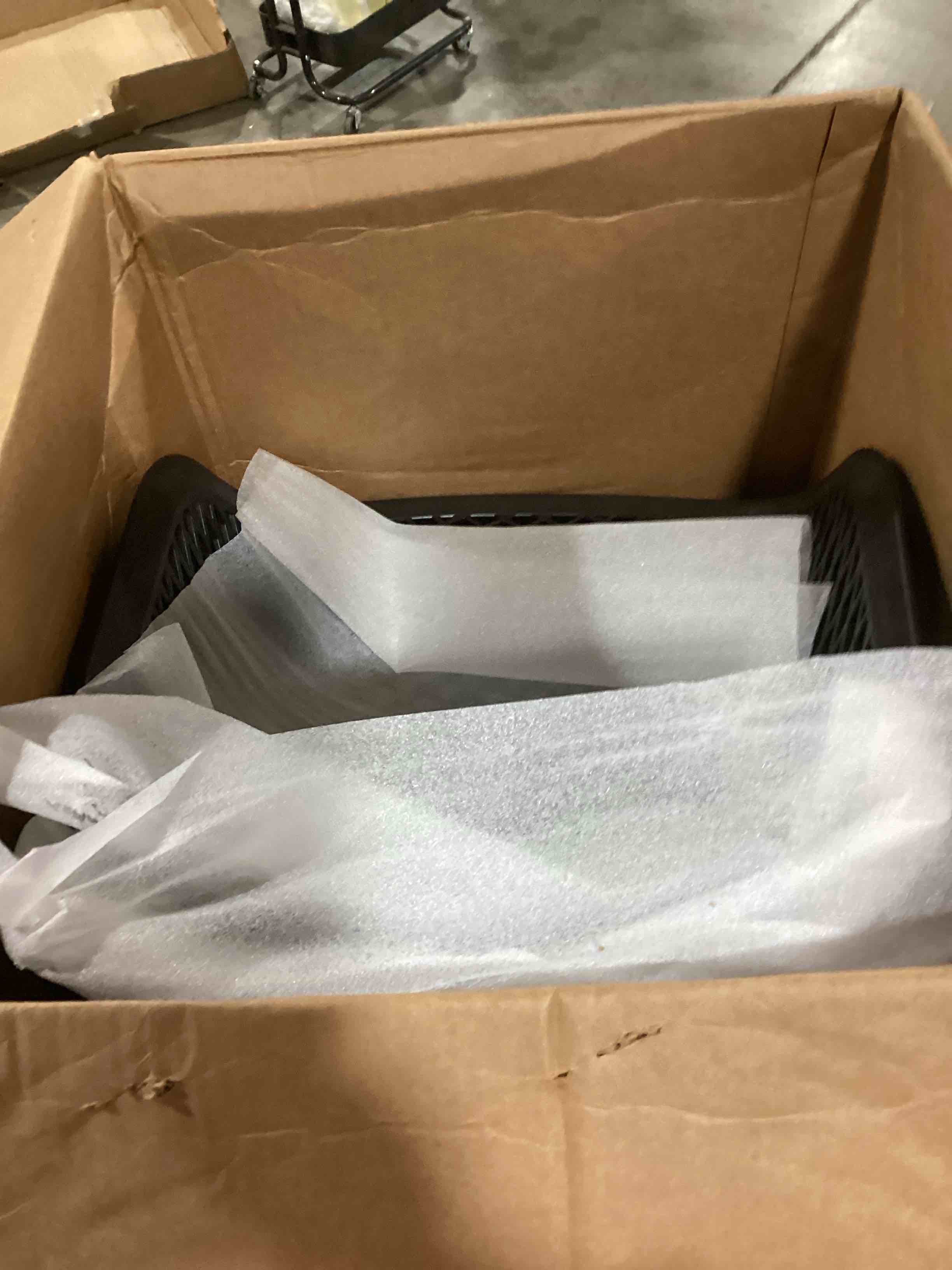 https://s3.amazonaws.com/lotting-images-prod/bidfta/GRN5317584_1710866367028.jpeg