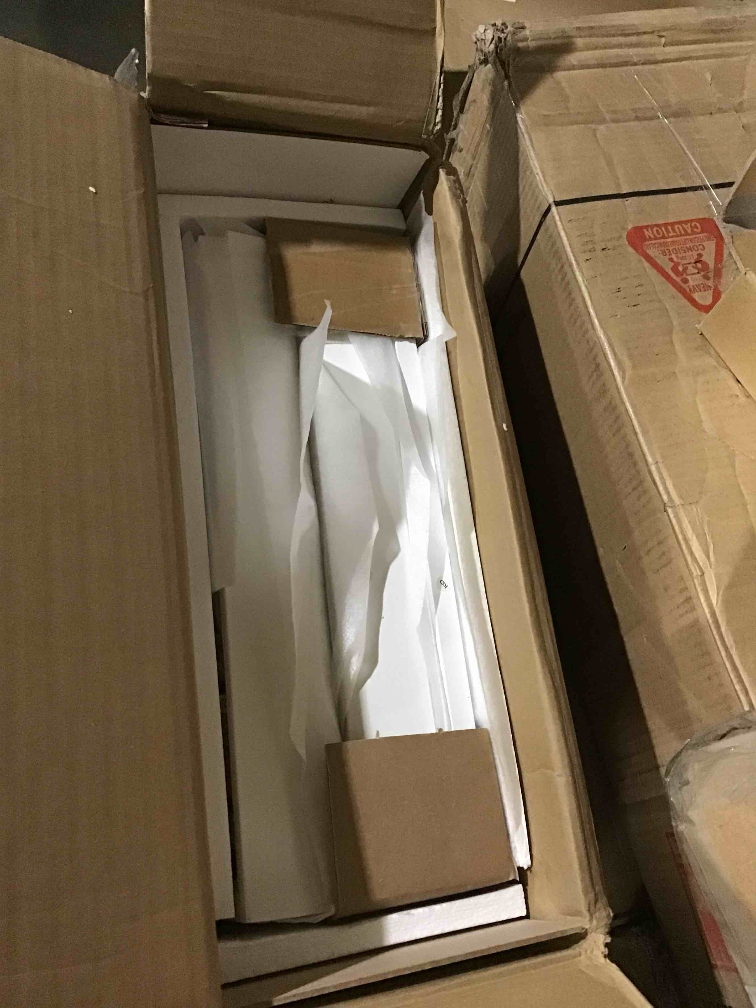 https://s3.amazonaws.com/lotting-images-prod/bidfta/GRN5319444_1709137640561.jpeg