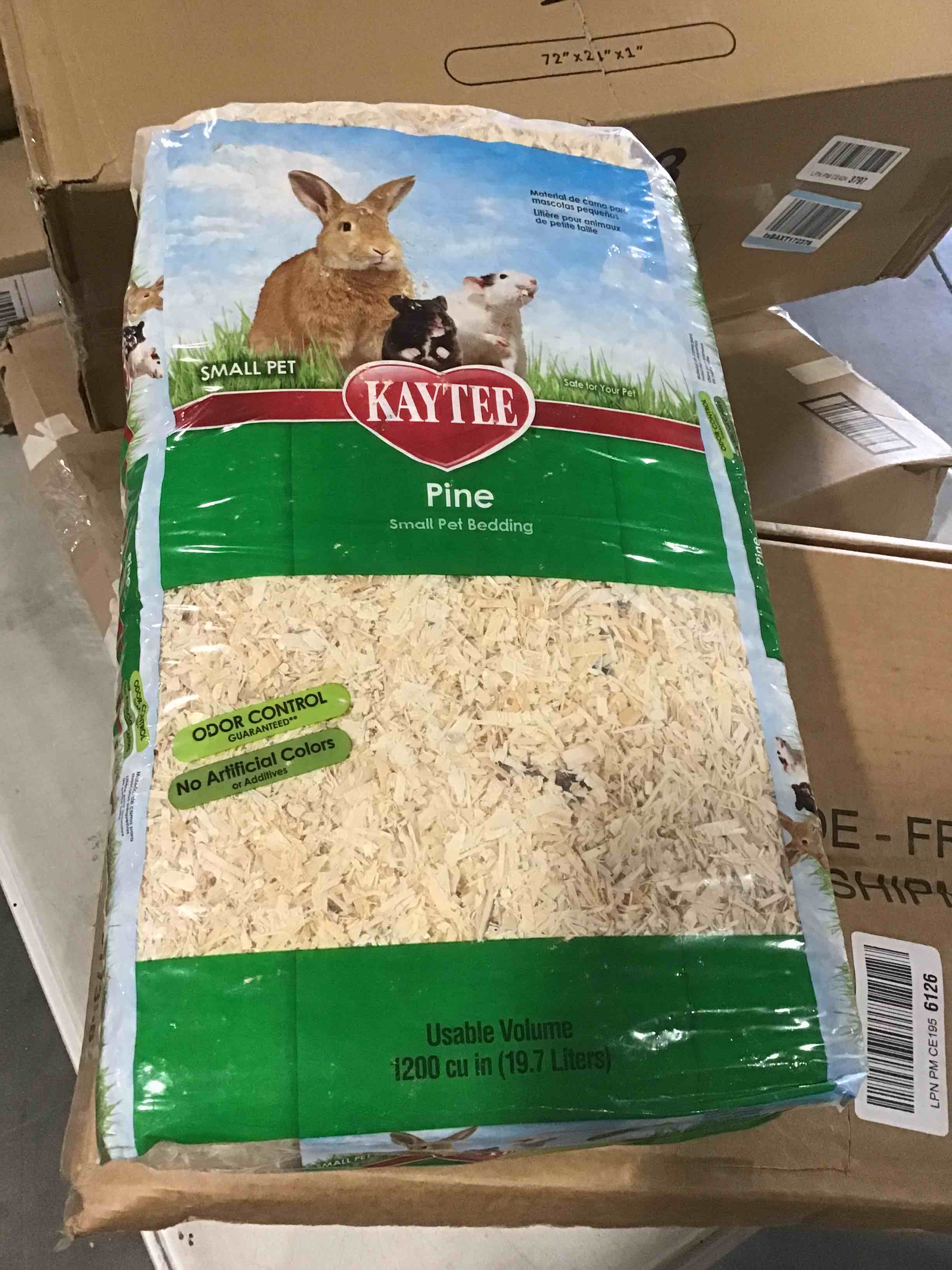 Pine small pet bedding 