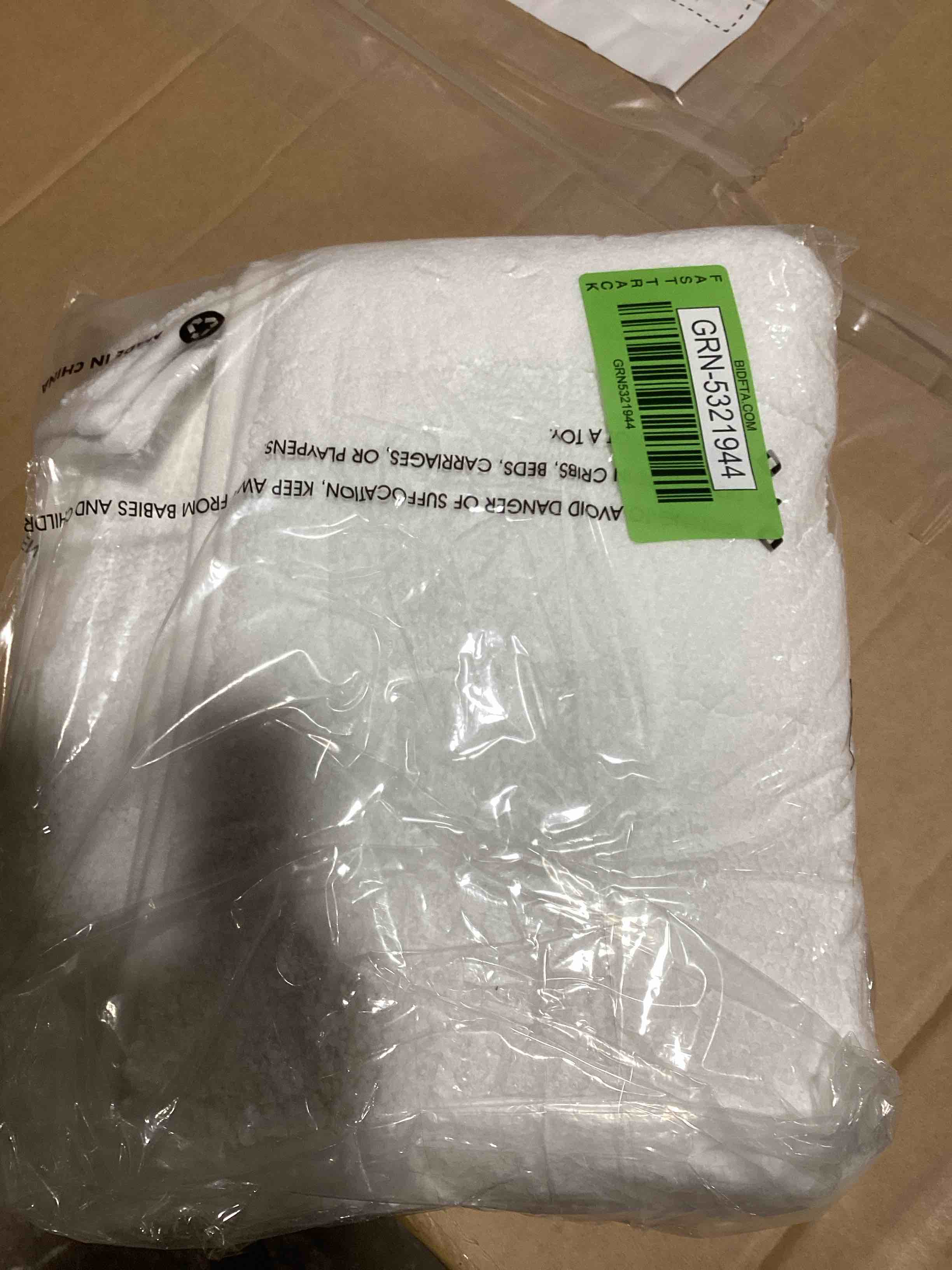 https://s3.amazonaws.com/lotting-images-prod/bidfta/GRN5321944_1710774819400.jpeg