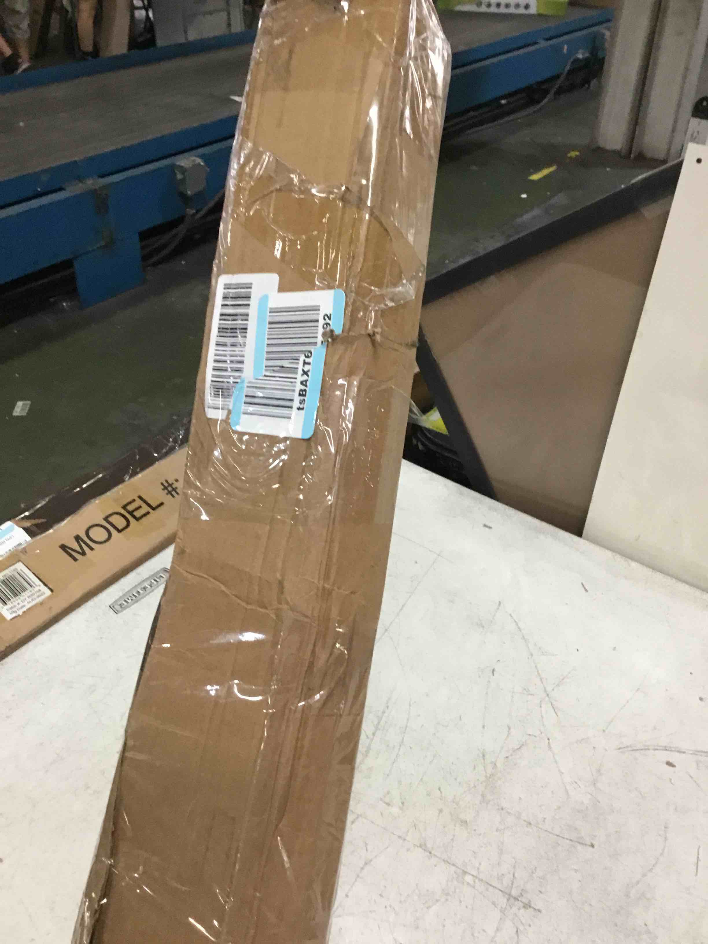 https://s3.amazonaws.com/lotting-images-prod/bidfta/GRN5330535_1688041864154.jpeg