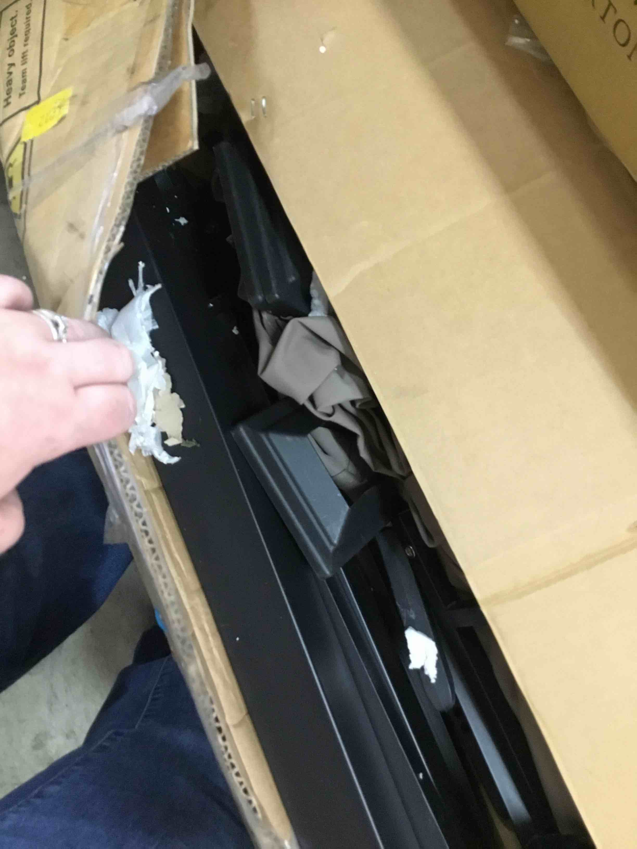 https://s3.amazonaws.com/lotting-images-prod/bidfta/GRN5331629_1694097819707.jpeg