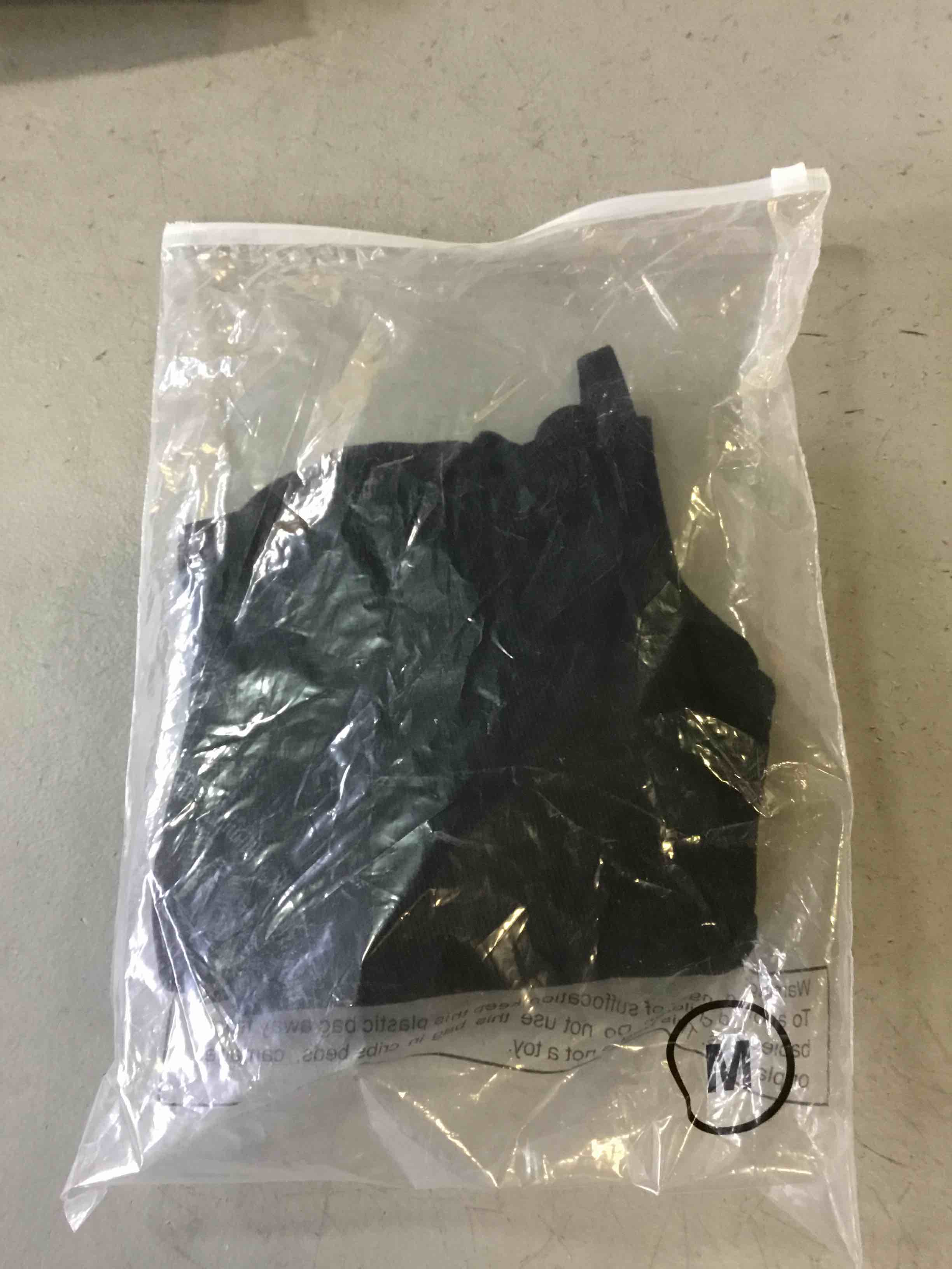 https://s3.amazonaws.com/lotting-images-prod/bidfta/GRN5335533_1688665193982.jpeg